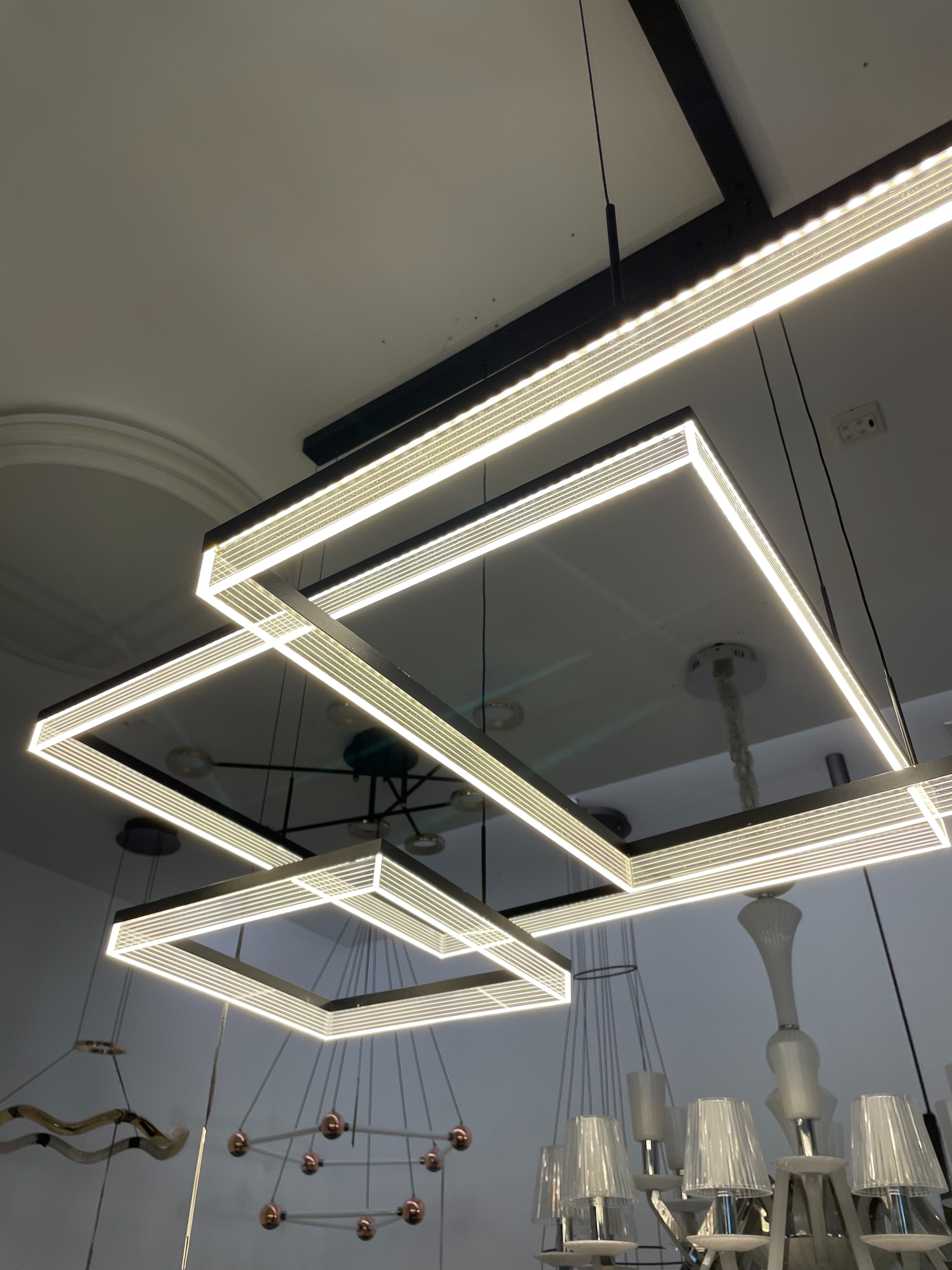 A new style of simple, elegant and minimalist square restaurant chandelier in 2025 details Picture