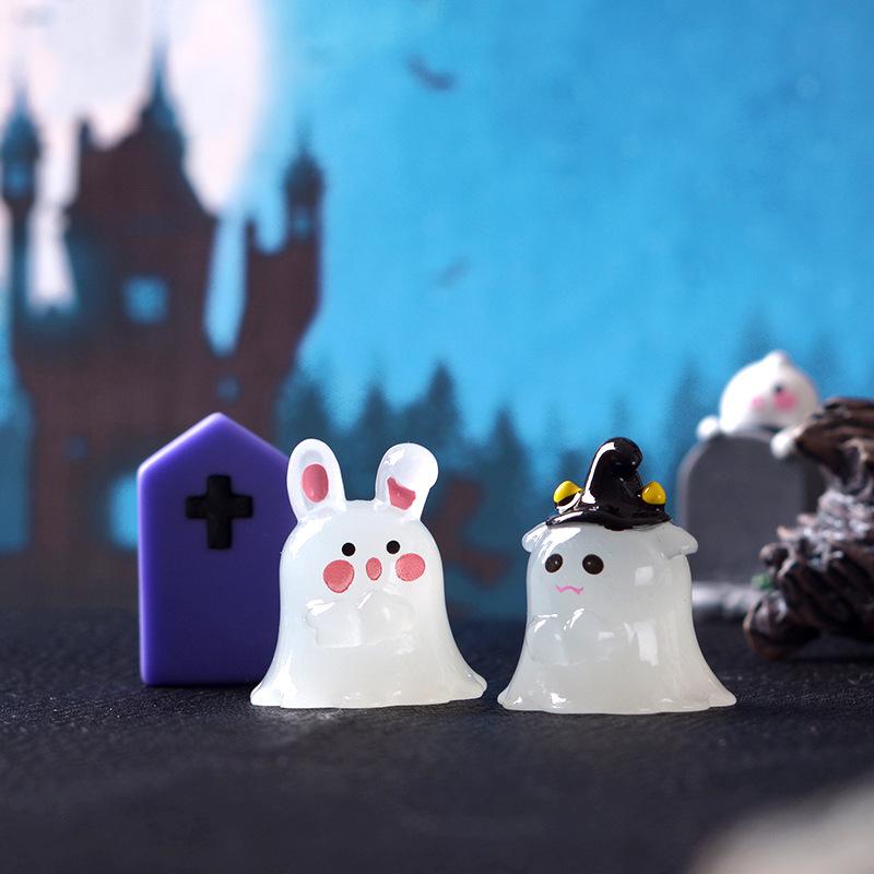 halloween new cute ghost animal luminous style micro landscape gardening small ornaments car central control decorative accessories Application Scenario