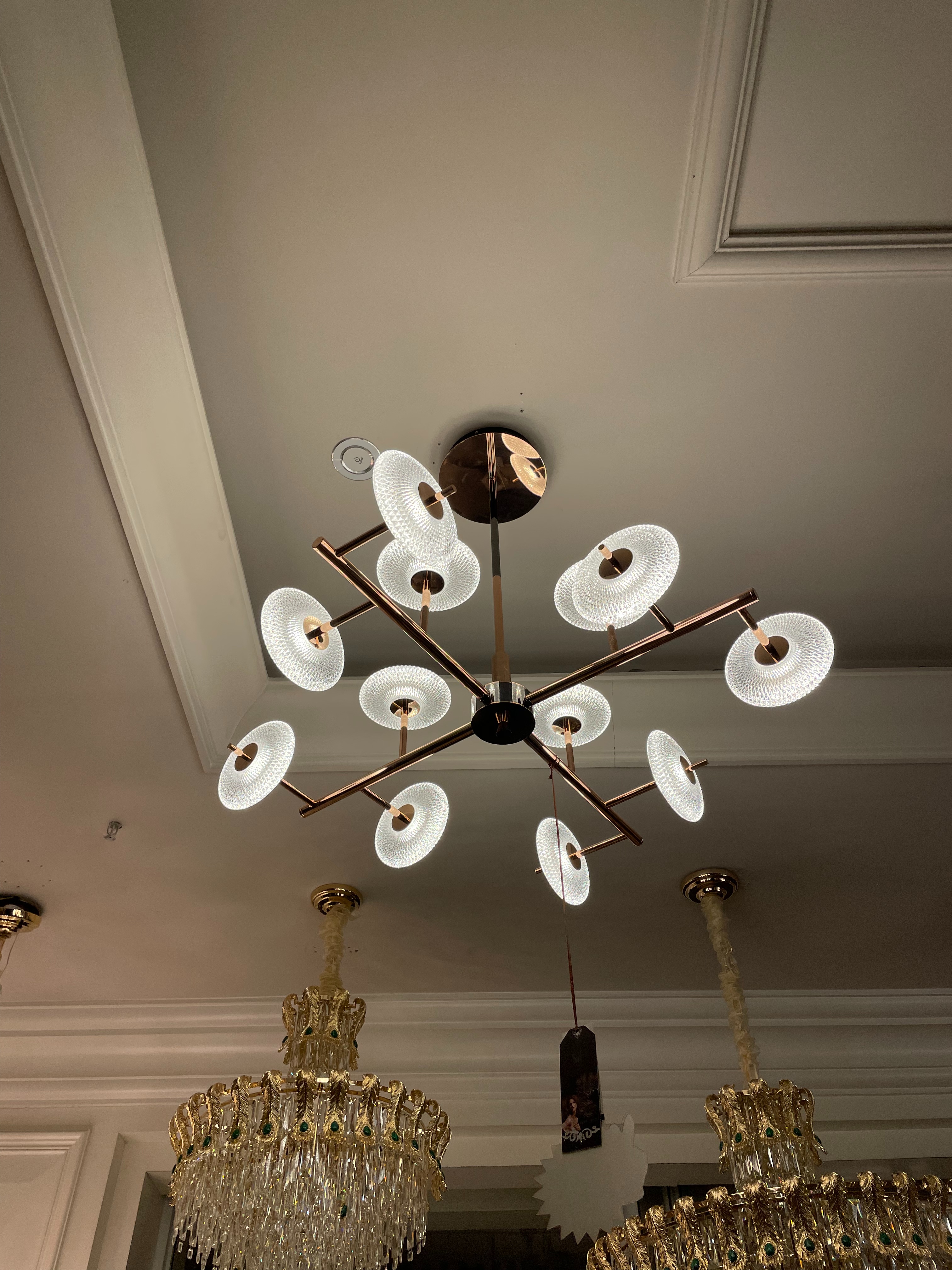 Industrial-style chandeliers, household ceiling lamps, lighting fixtures, living room chandeliers, modern and simple design, lighting decoration