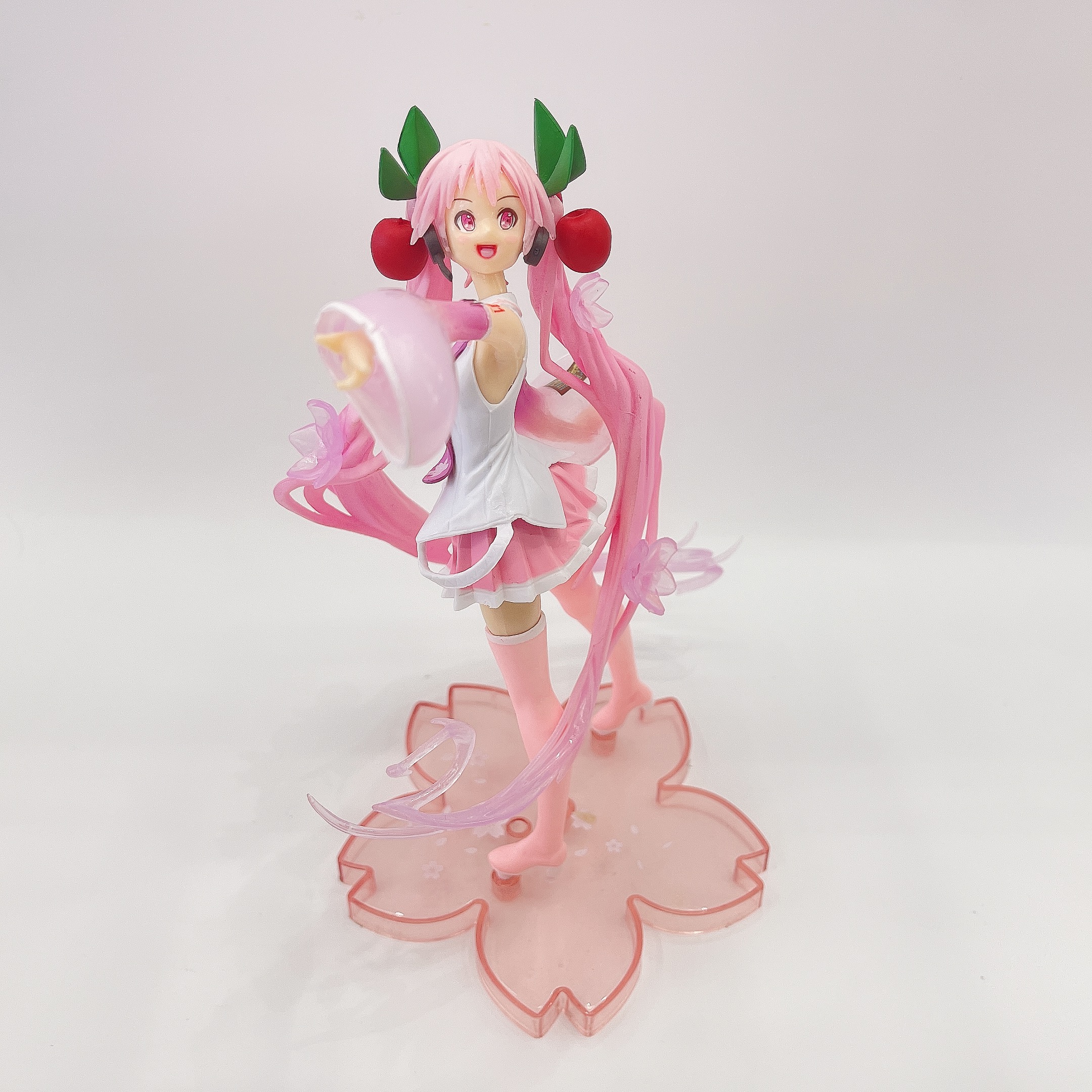 初音未来 樱花初音办二次元手办 桌面机箱模型批发