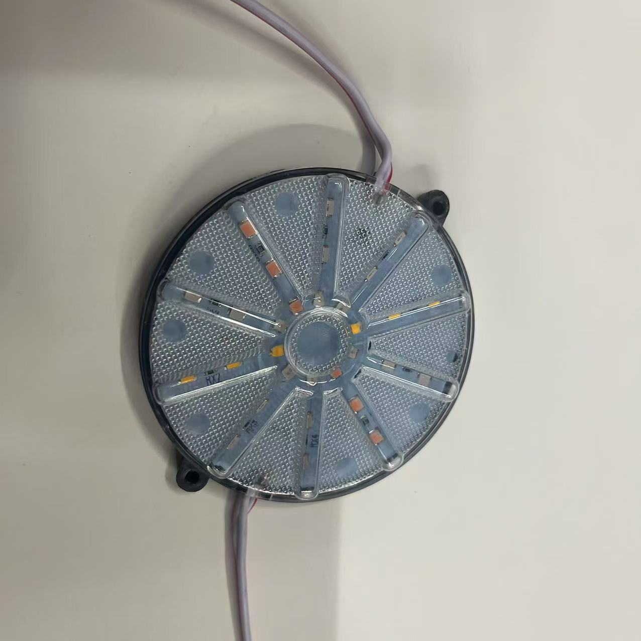 汽车灯泡，汽车LED灯泡，模组 。各种型号的汽车灯泡。。。。产品图