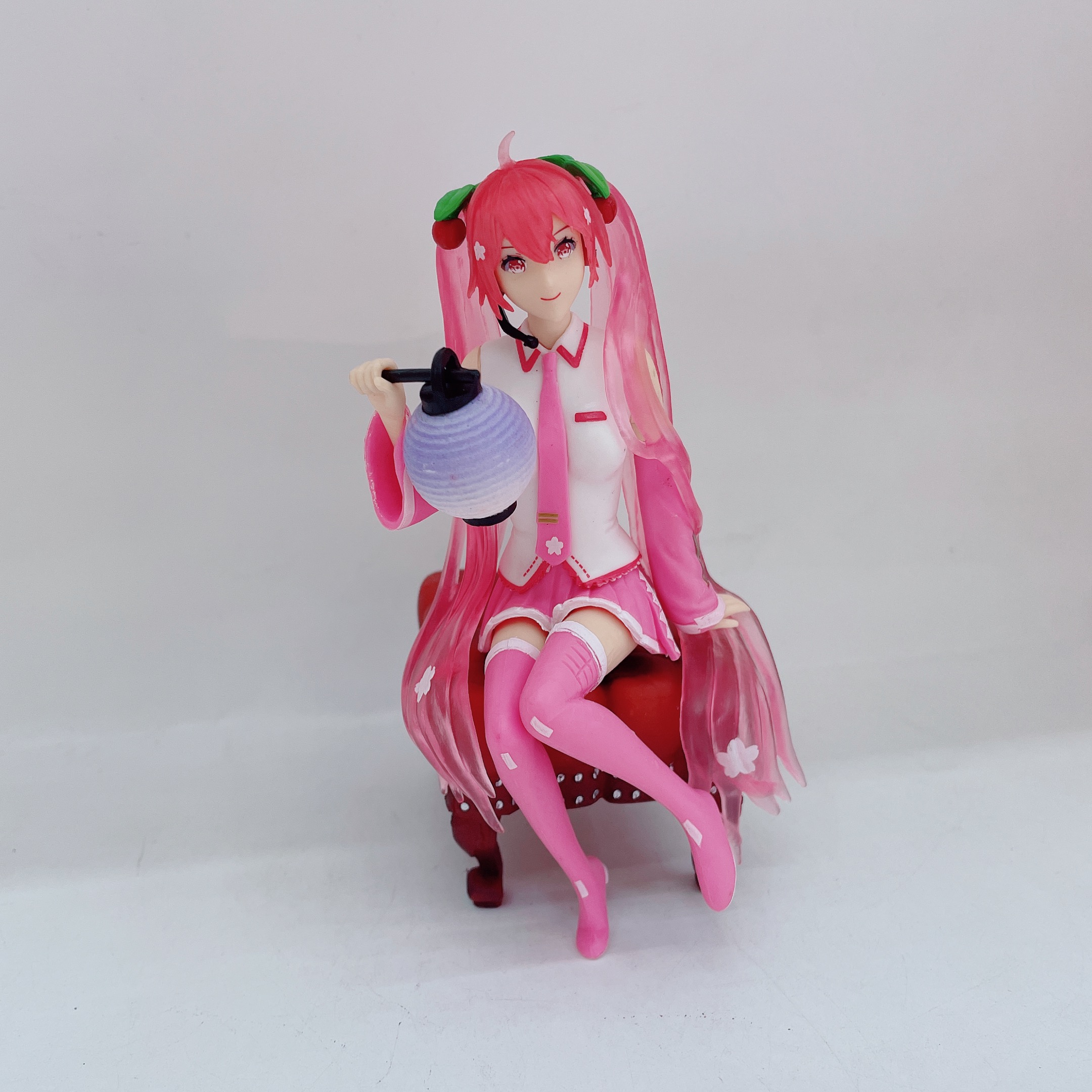 初音未来 坐姿初音手办二次元 桌面机箱模型批发