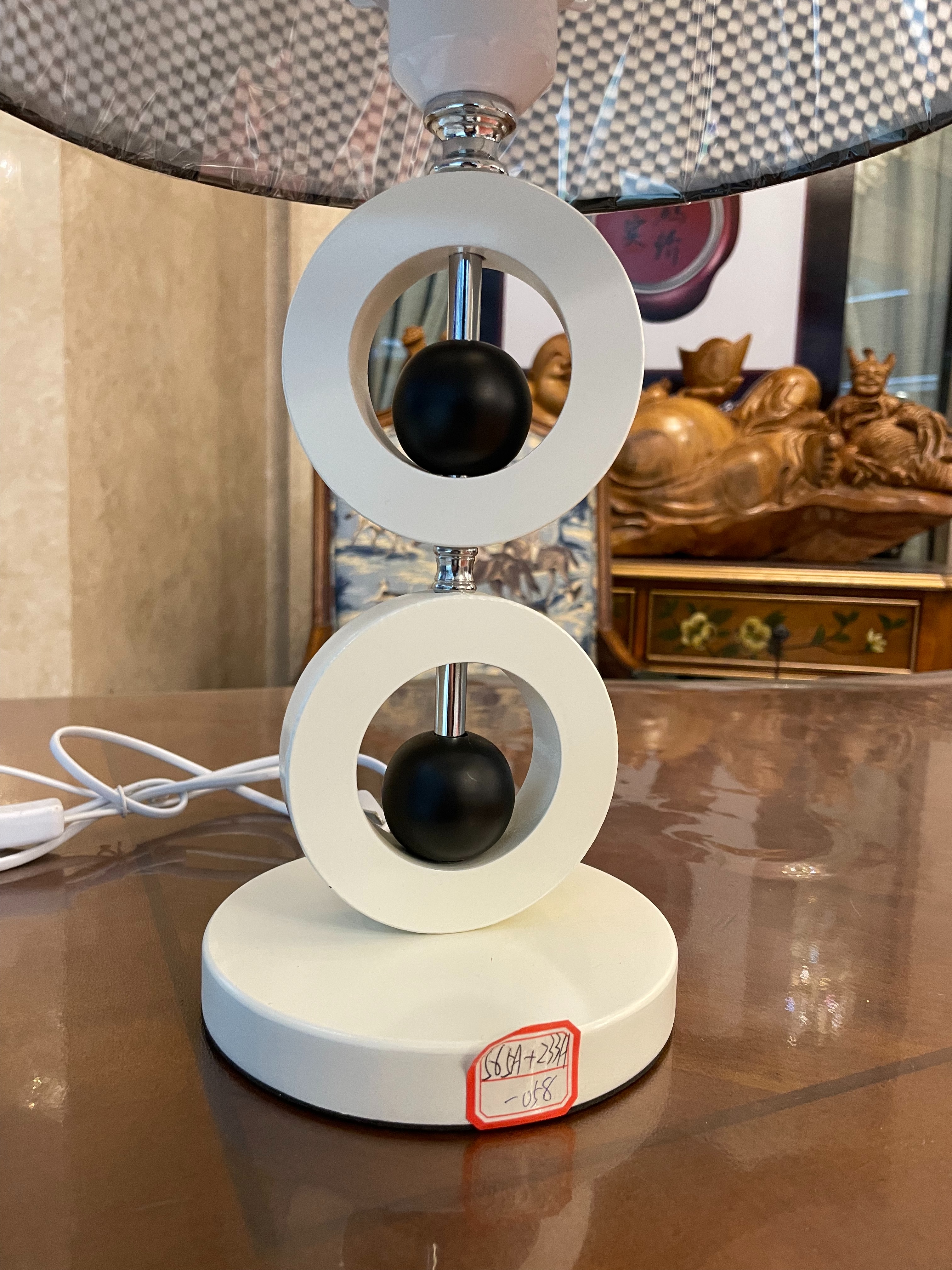 Creative table lamp, night lamp, floor lamp and countertop lamp integrated design, energy-saving, environmentally friendly and easy-to-operate lighting tool details Picture