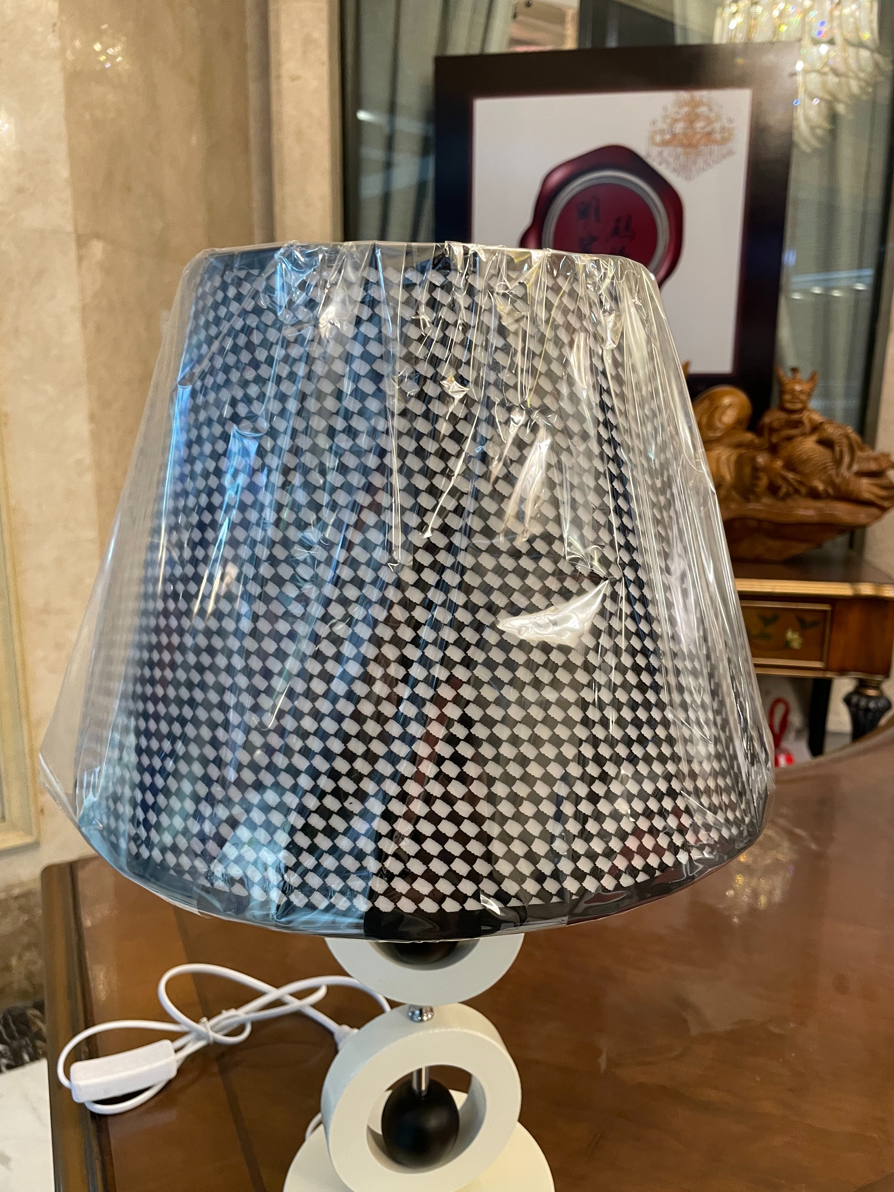 Creative table lamp, night lamp, floor lamp and countertop lamp integrated design, energy-saving, environmentally friendly and easy-to-operate lighting tool Application Scenario