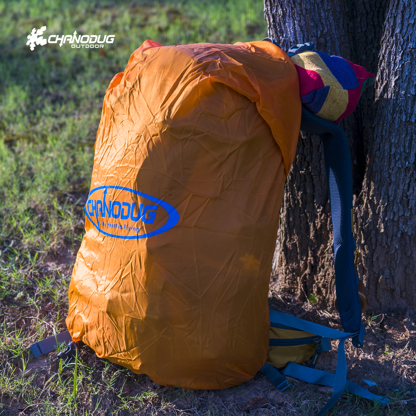 Xanuoduji outdoor hiking bag, a new fashionable backpack for both men and women, a large-capacity travel backpack for sports hiking Application Scenario