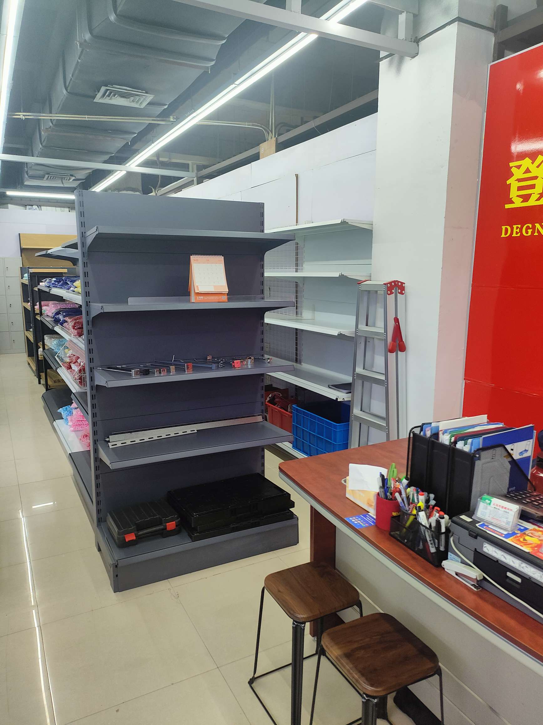 超市生鲜区专用展示架子 多层钢材质耐用稳固 超市生鲜食品陈列架子