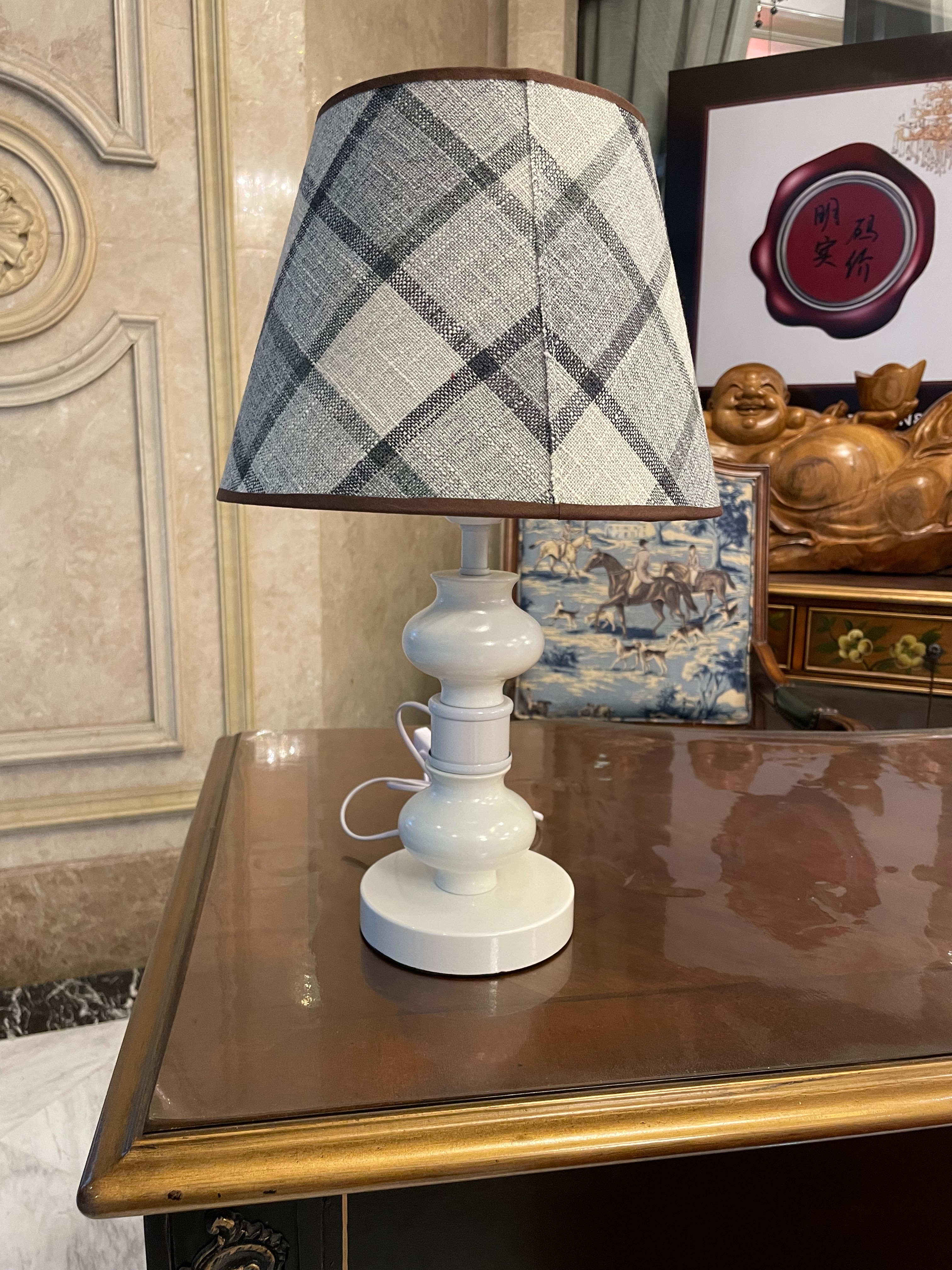Ordinary lighting desk lamp, safe and radiation-free, eye-protecting, study and reading lamp, beautiful and practical desk lamp