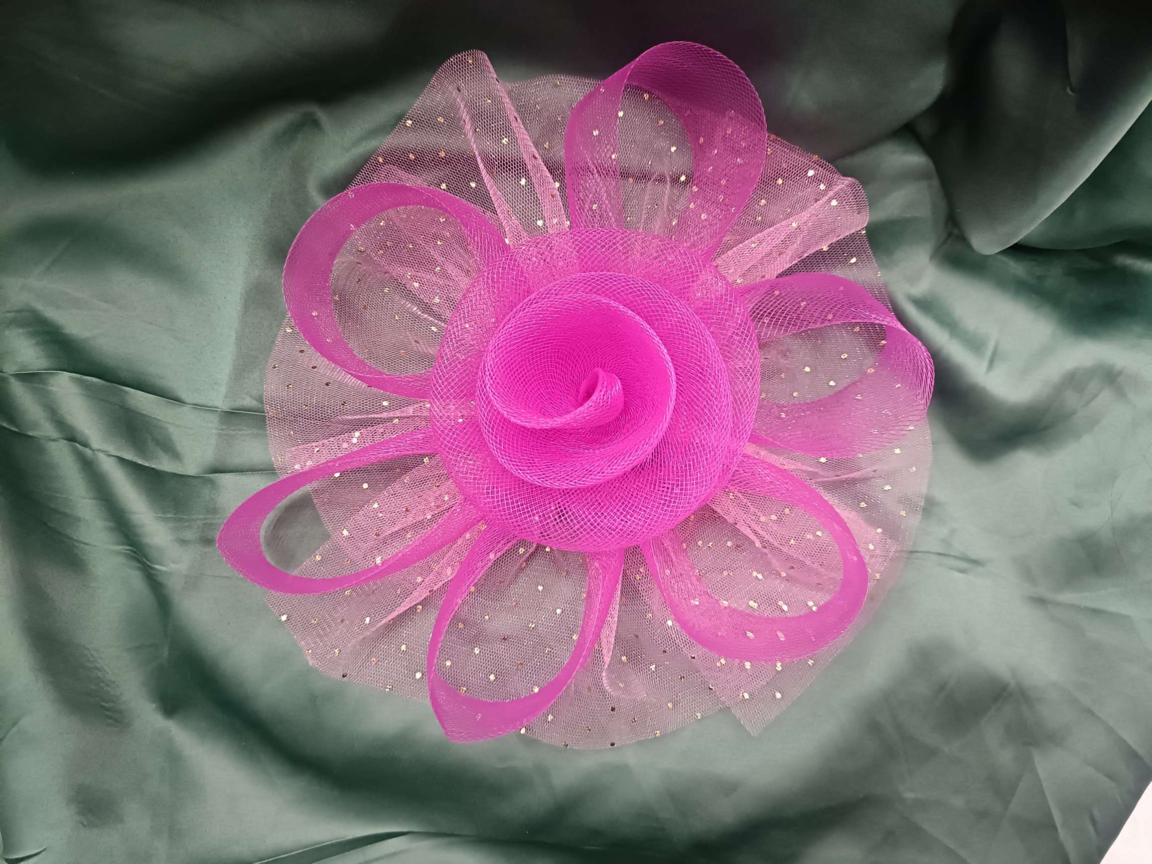 欧美经典舞台晚宴头饰细节图