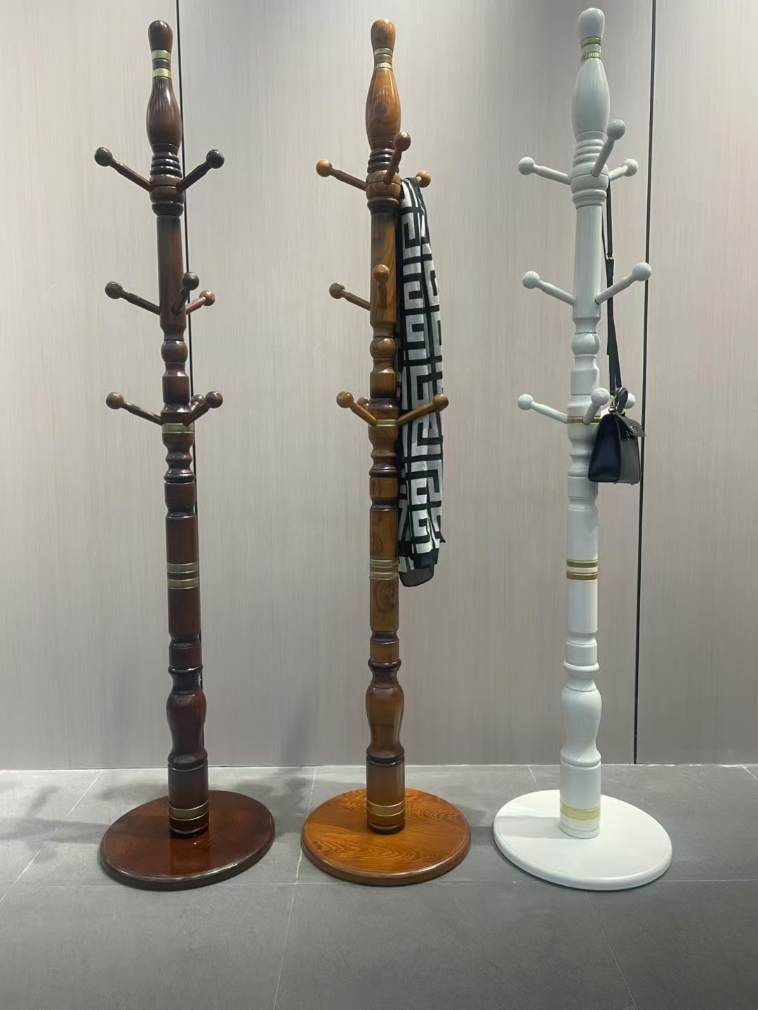 实木衣帽架加粗落地衣服架立式客厅挂衣架落地卧室家用挂衣架收纳产品图