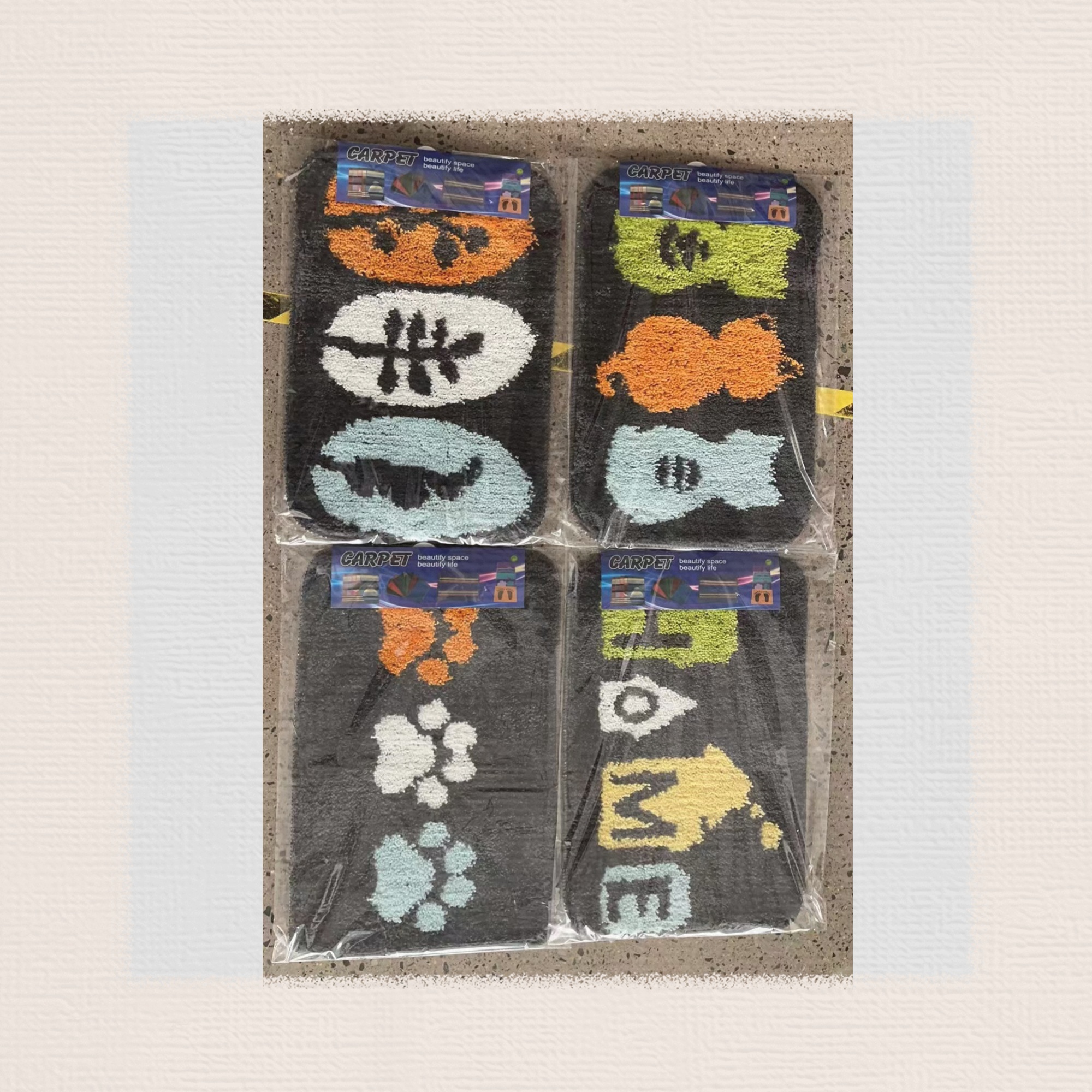 The new ultra-fine colored jacquard floor mat, water-absorbing and anti-slip mat, home door mat, floor mat, bathroom mat, kitchen mat and carpet have excellent water-absorbing and anti-slip effects. There are multiple patterns available for mixing. The size is 38*58cm Application Scenario