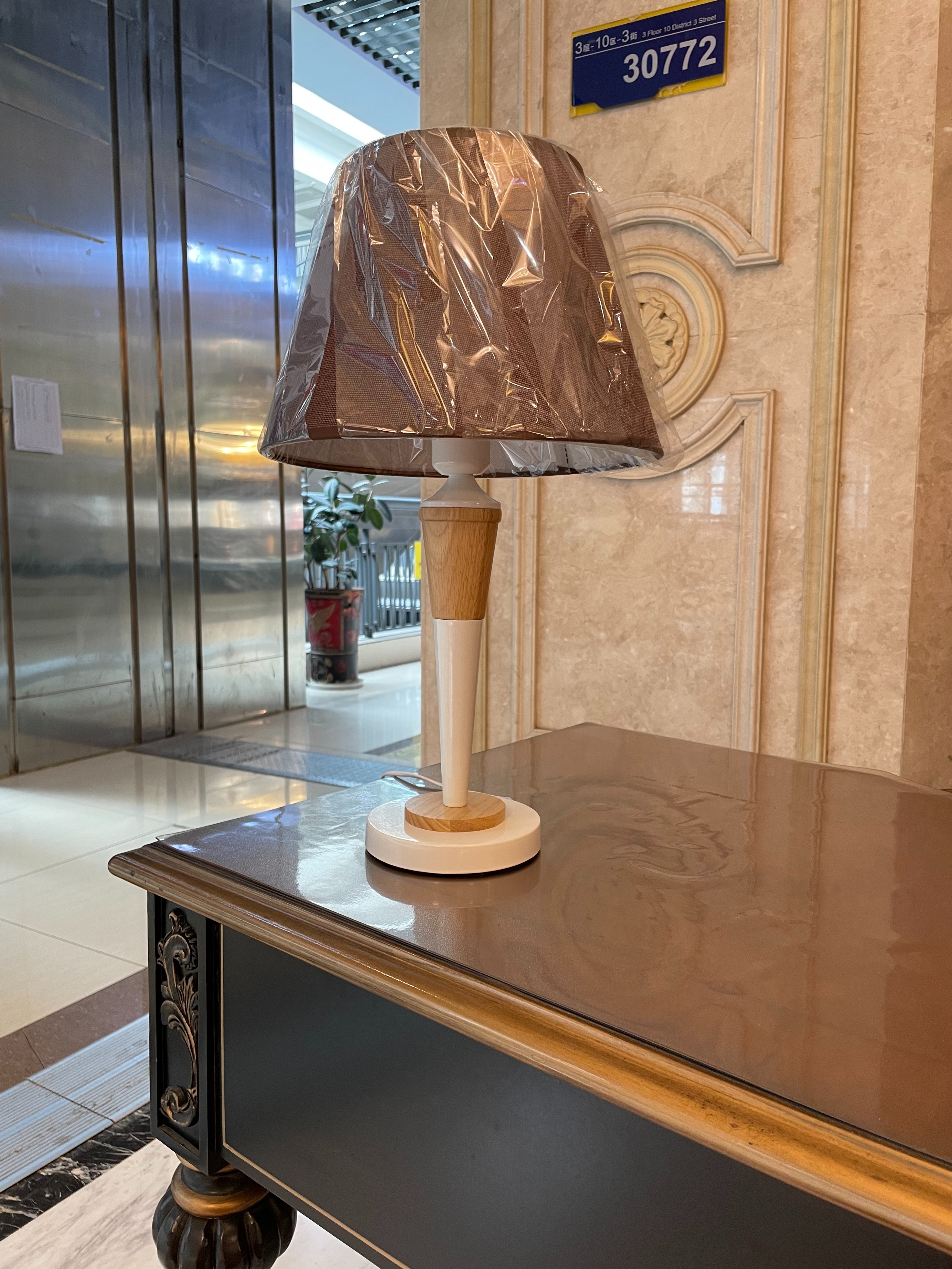 Toy desk lamp, general lighting desk lamp, personalized design, eye protection, study and reading lamp Item Picture