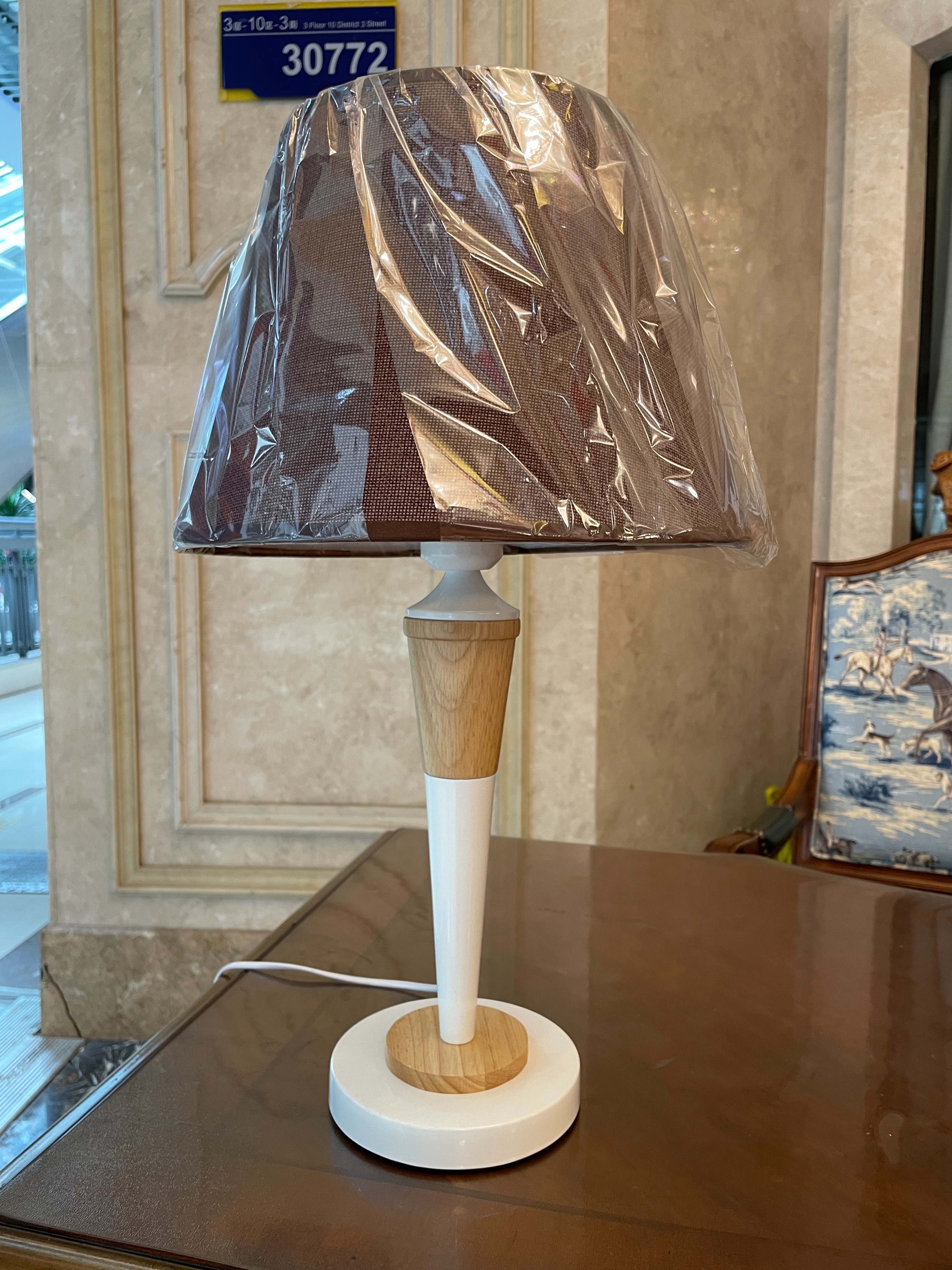 Toy desk lamp, general lighting desk lamp, personalized design, eye protection, study and reading lamp