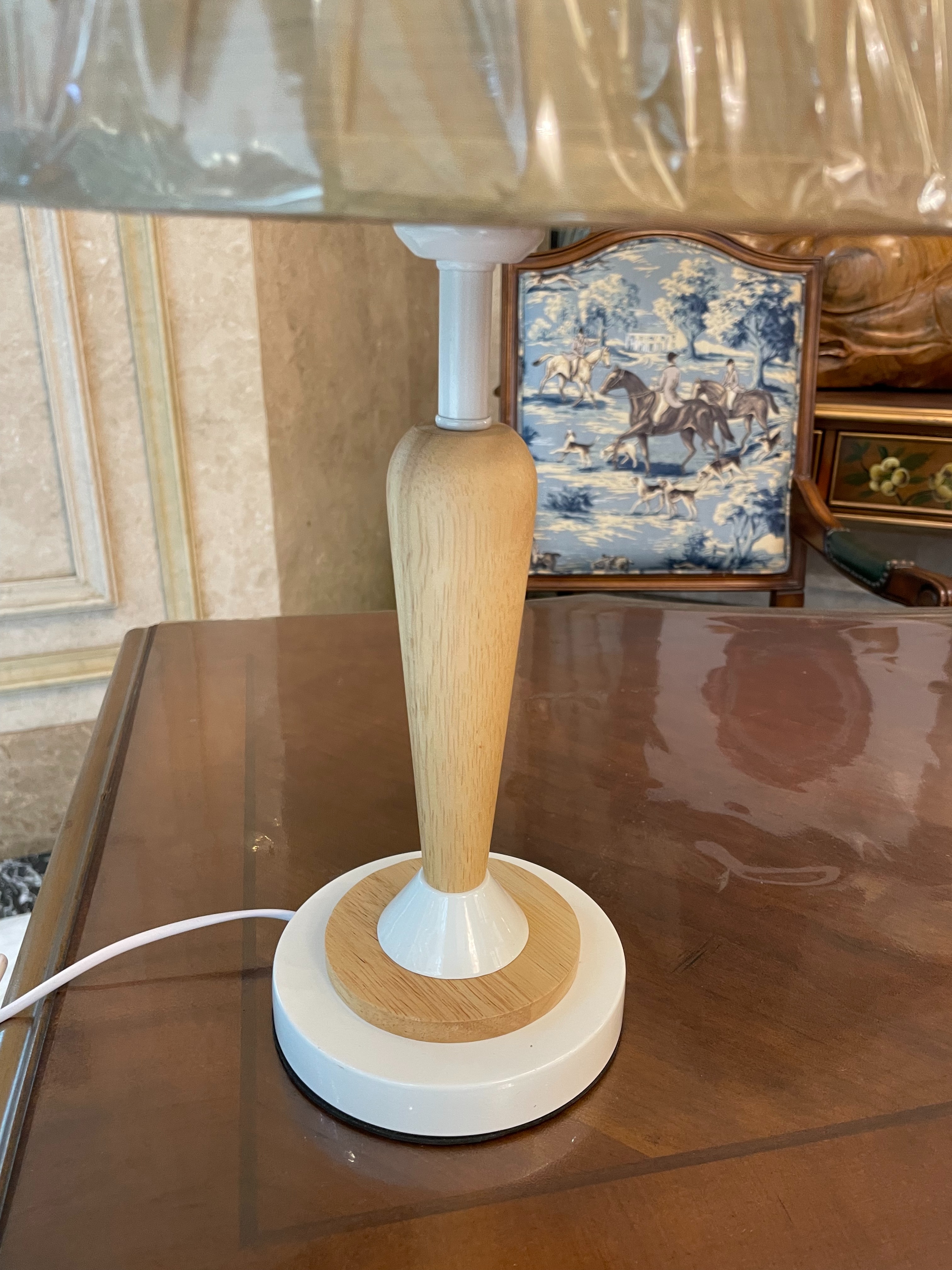 Children's toy table lamp, ordinary lighting table lamp, toy lamp, suitable for children, gift, safe and durable Specification image