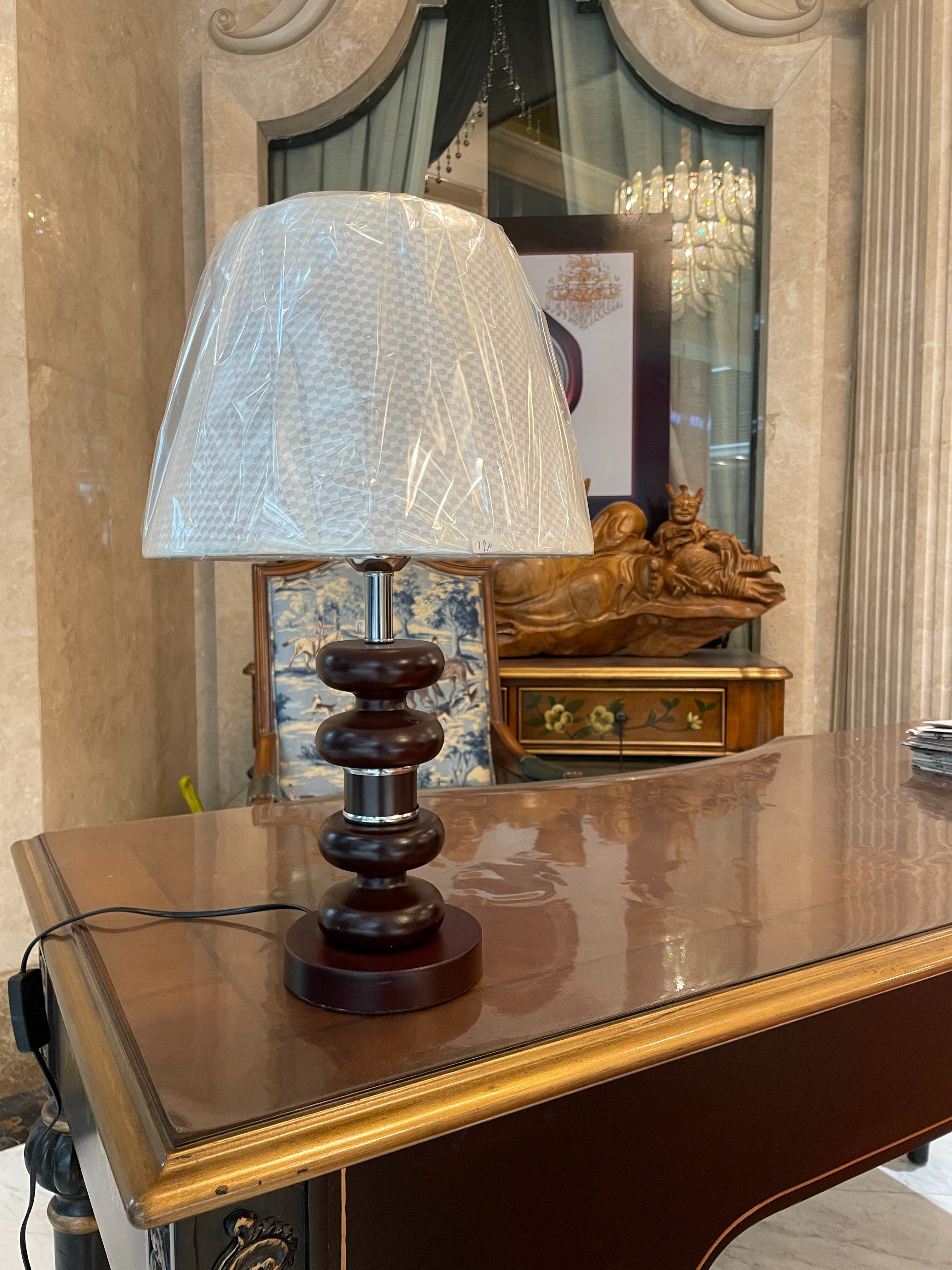Toy table lamp, ordinary lighting table lamp, toy lamp, safe and durable, suitable for children as a gift Application Scenario