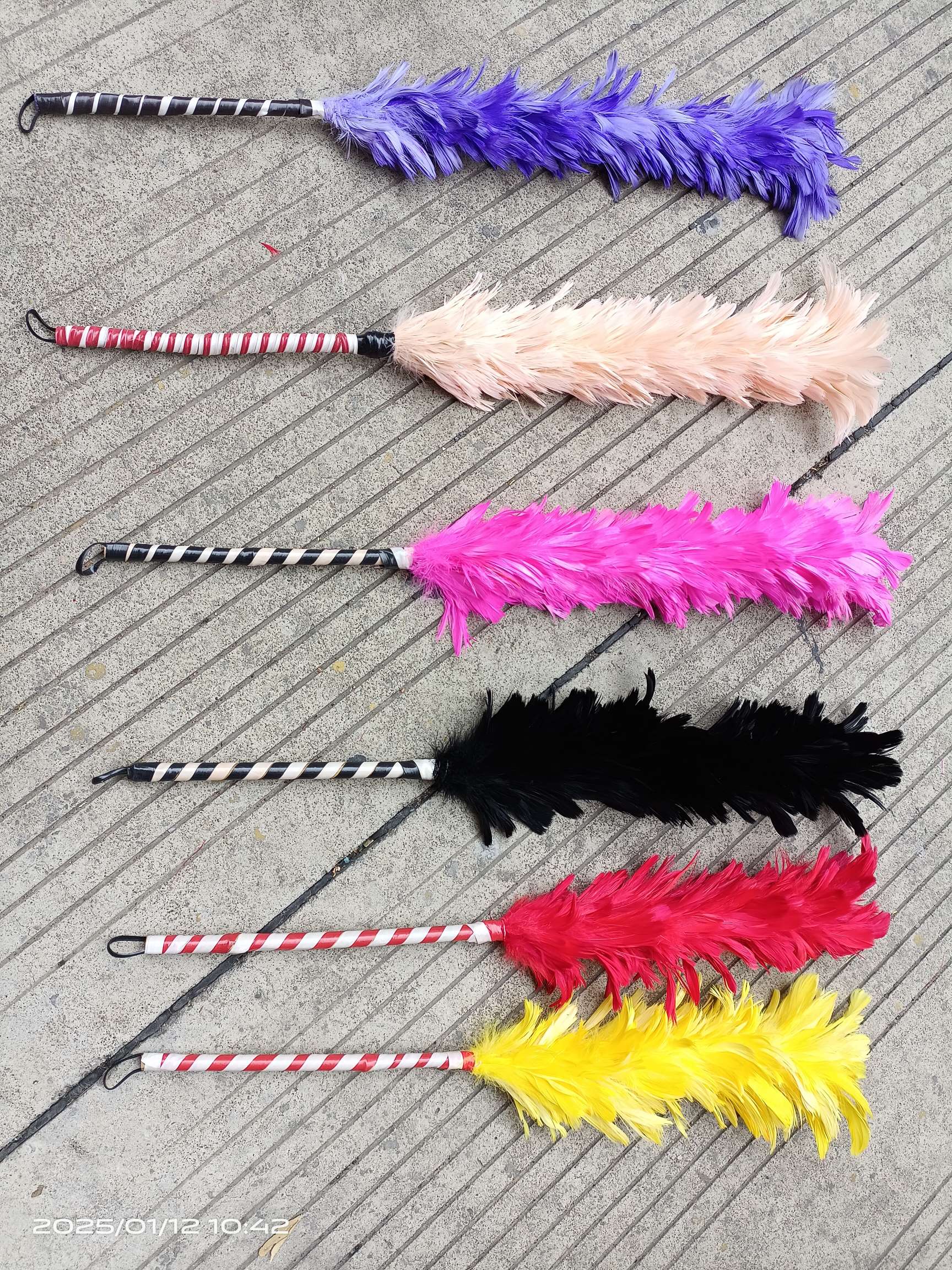 Feather duster dust household bed cleaning health feather duster can not remove hair car dust duster telescopic brush, full figure