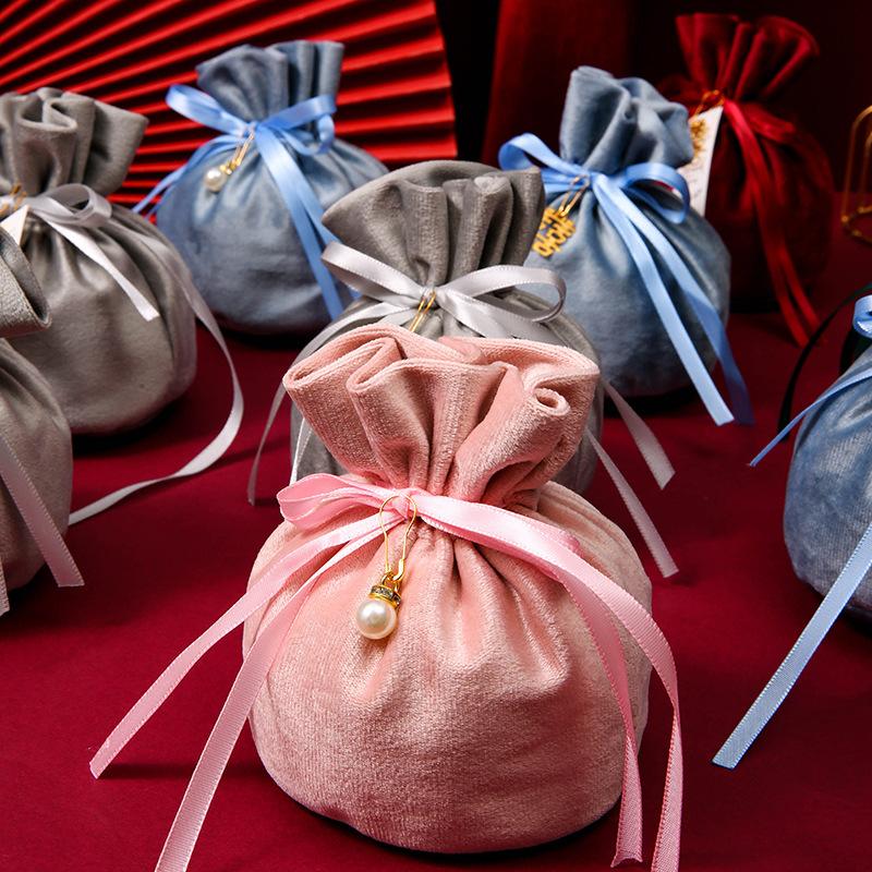 creative wedding supplies silk velvet yarn bag wedding candies box european-style wedding gift candy bag candy box wholesale Application Scenario