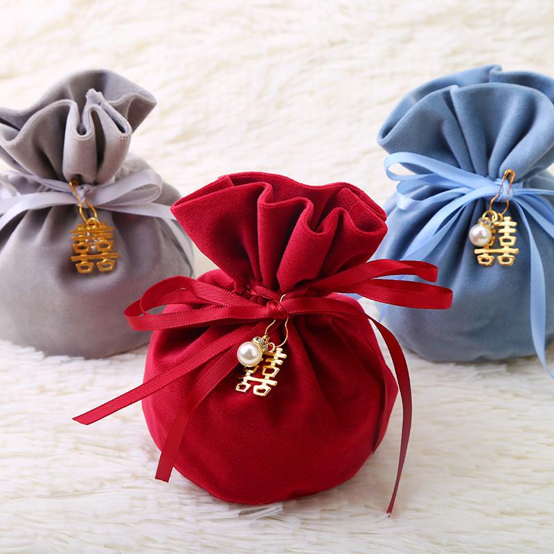 creative wedding supplies silk velvet yarn bag wedding candies box european-style wedding gift candy bag candy box wholesale details Picture