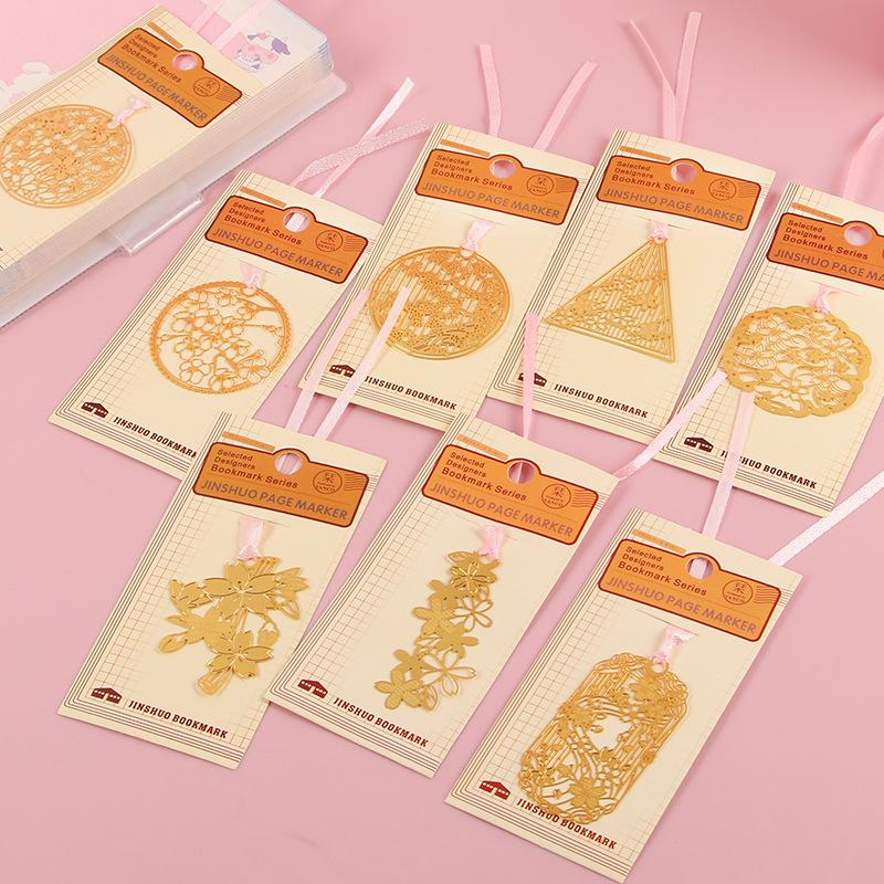 hollow cherry blossom bookmark chinese style metal brass girl heart simple flip book holder fresh student gift bookmark details Picture