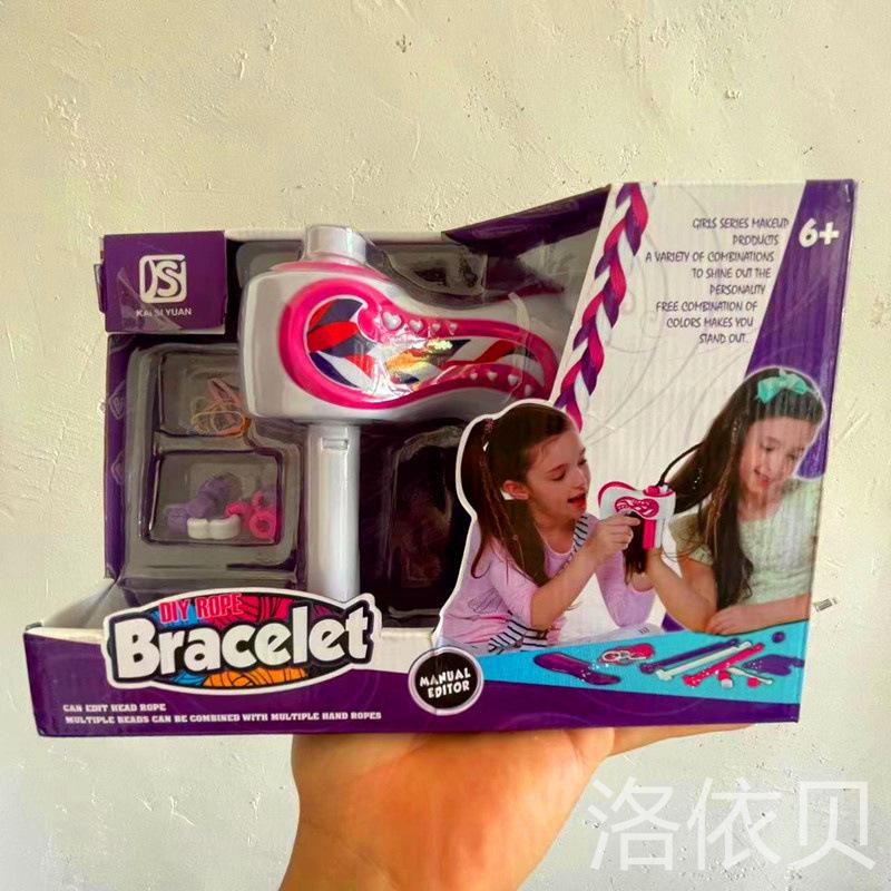 online red three-strand tress device girls' braid hair braiding hair fantastic children's hair binding machine cross-border toys Application Scenario