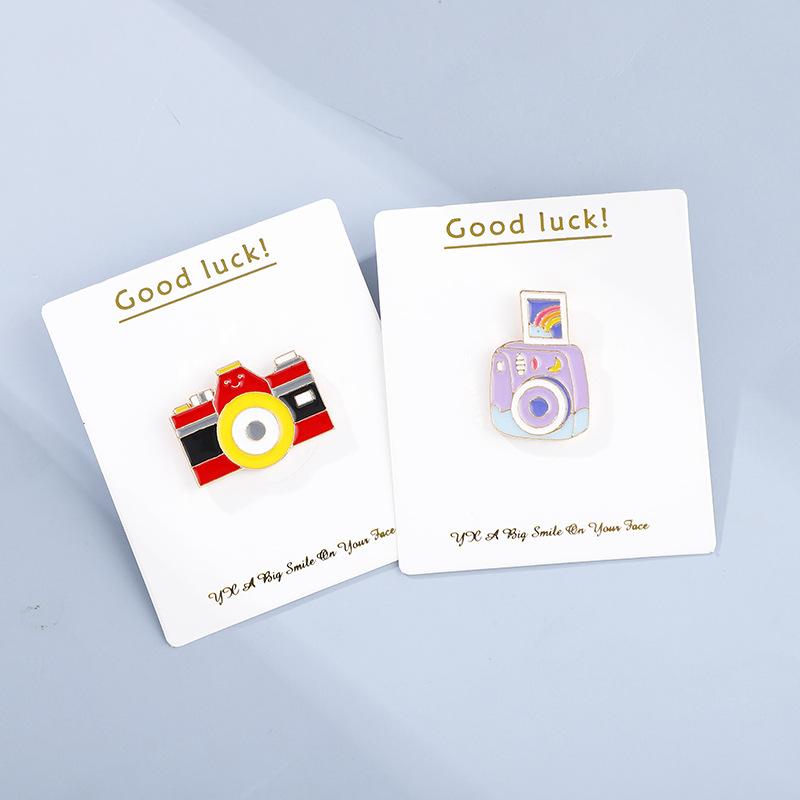 Camera Brooch Cute Poroid Badge Creative All-Match Cartoon Pendant Student School Uniform Schoolbag Accessories Fresh Application Scenario