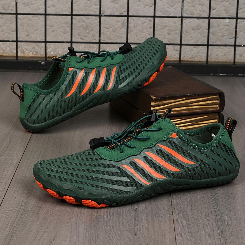 new outdoor large size diving swimming upstream shoes beach shoes wading women fivefingers men skipping rope hiking shoes details Picture