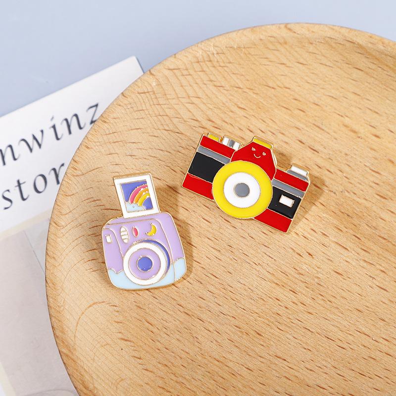 Camera Brooch Cute Poroid Badge Creative All-Match Cartoon Pendant Student School Uniform Schoolbag Accessories Fresh Specification drawing
