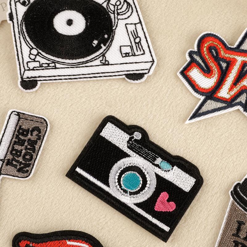 computer emboridery label camera mouth cloth label badge clothing accessories patch european and american style patch embroidered cloth stickers Specification drawing