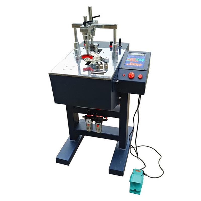 photo frame and picture frame corner nailing machine cnc button corner nailing machine 90 degree angle, touch button cnc corner nailing machine corner nailing machine Application Scenario