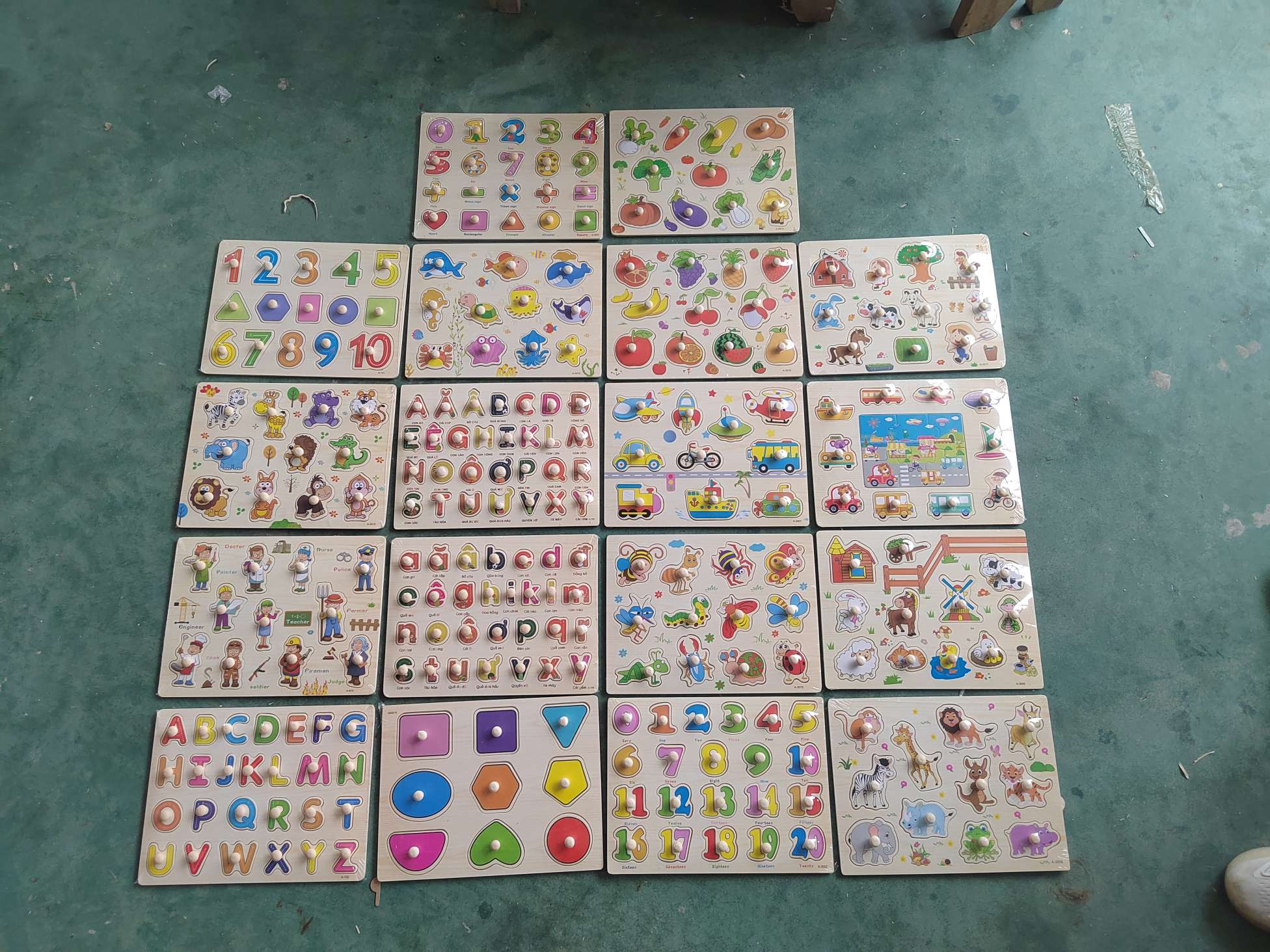Wooden animal numbers, letters, traffic shape board puzzles, early education and intelligence toys, intelligence toys, building blocks, children's splicing cartoon Lego, large Lego pieces, building blocks table detail image 12