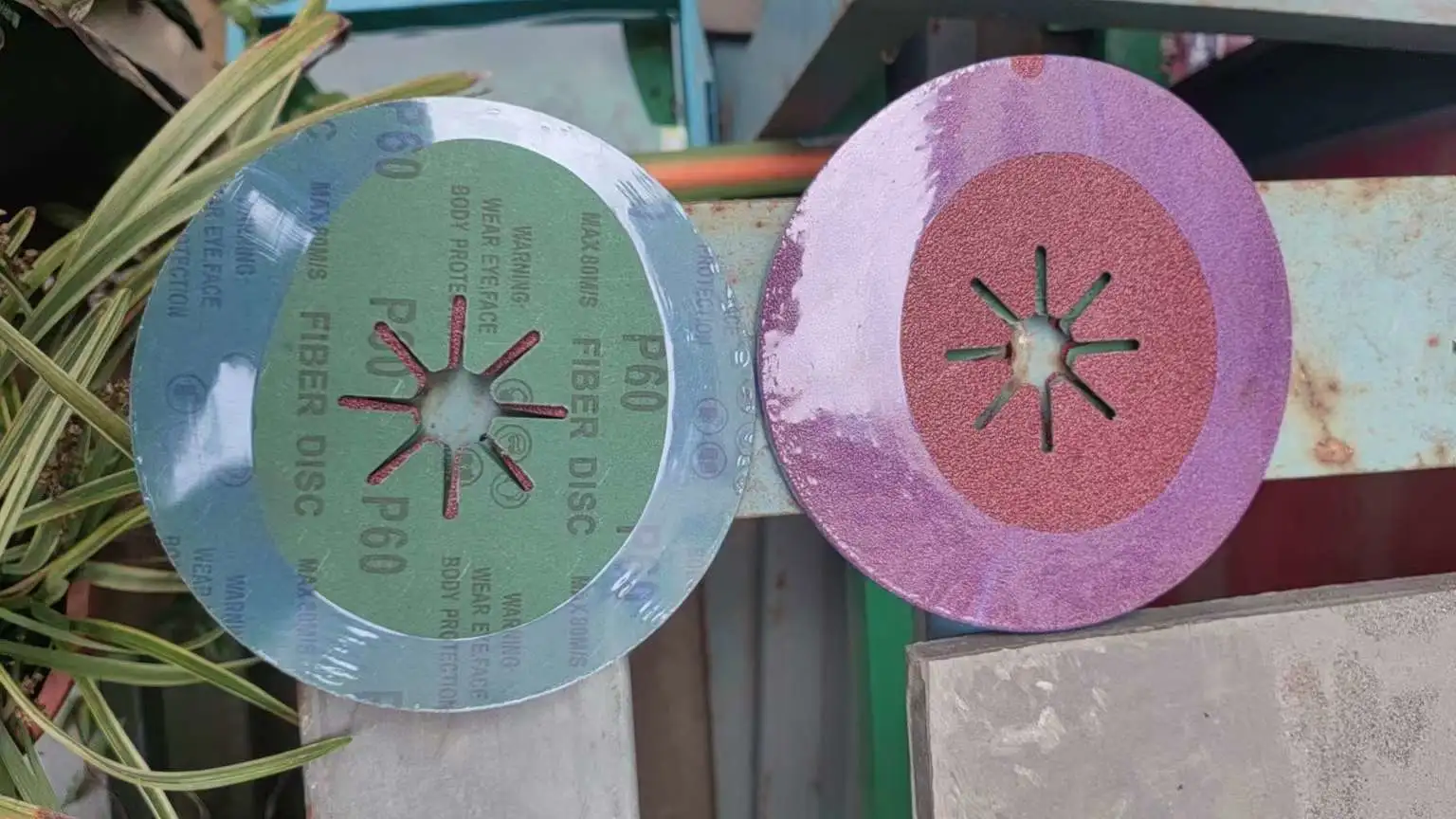 Various specifications of sandpaper grinding discs, steel paper grinding discs, sandpaper belts, sandpaper belts detail image 2