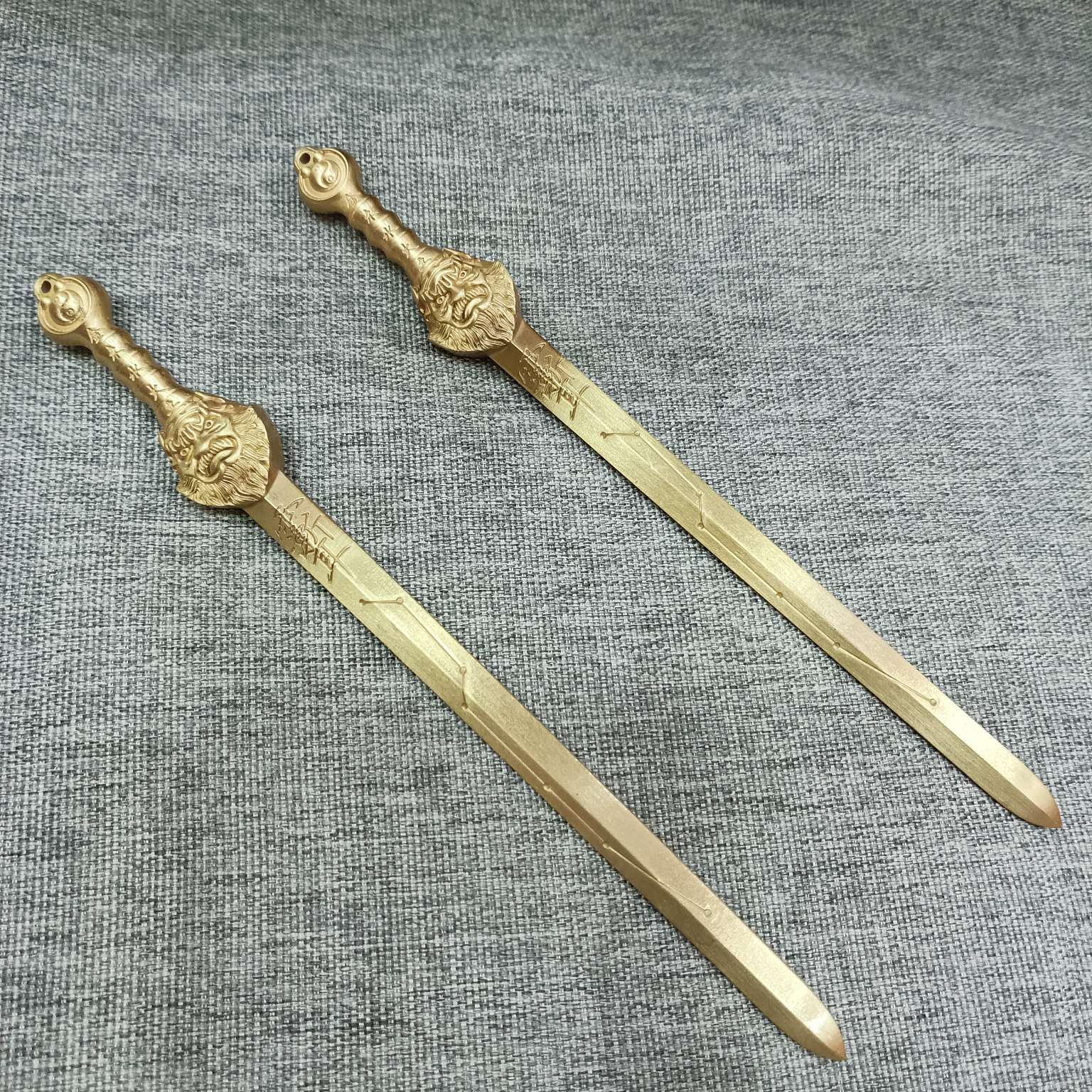 Zhonggong Craft Copper Swords, Celestial Master Swords, Seven-star Swords, Five Elements Swords of Metal, Wood, Water, Fire and Earth, copper art Specification image