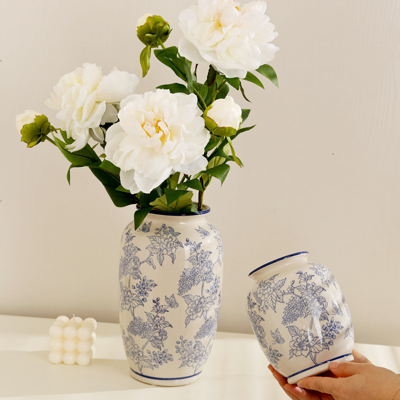 New Chinese-style high-end tabletop ornaments, entrance hall decorations, blue and white ceramic vases, artificial flower gifts, living room handicrafts