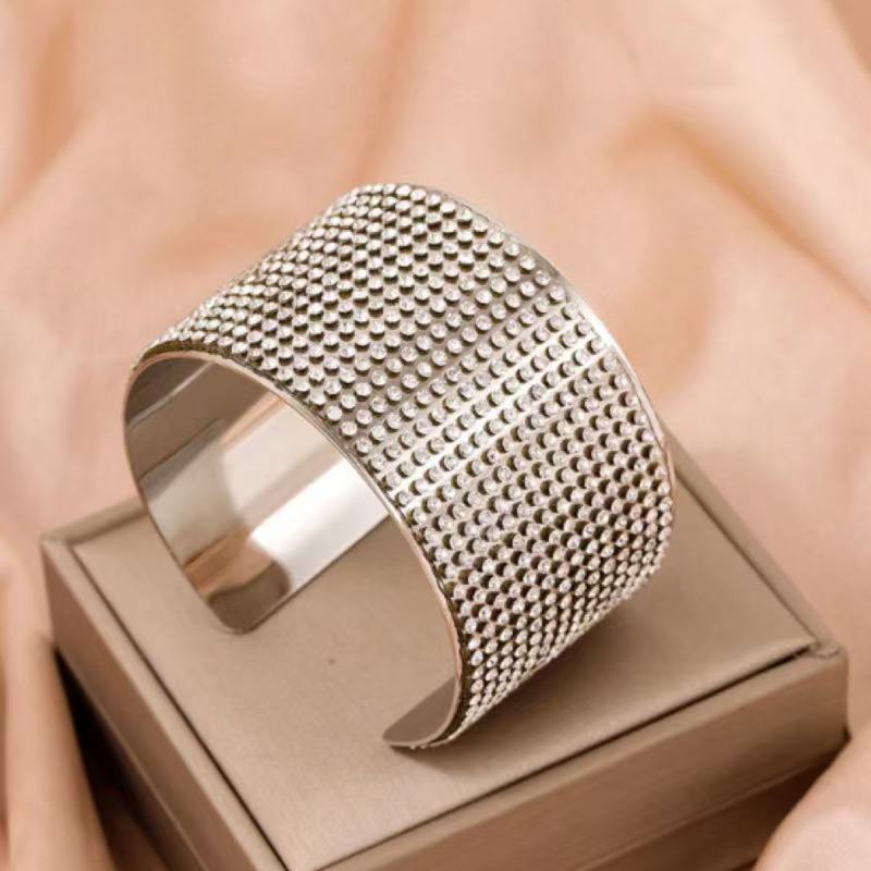 Fashionable and individual diamond-encrusted open bracelet, ins European and American cross-border design sense jewelry details Picture