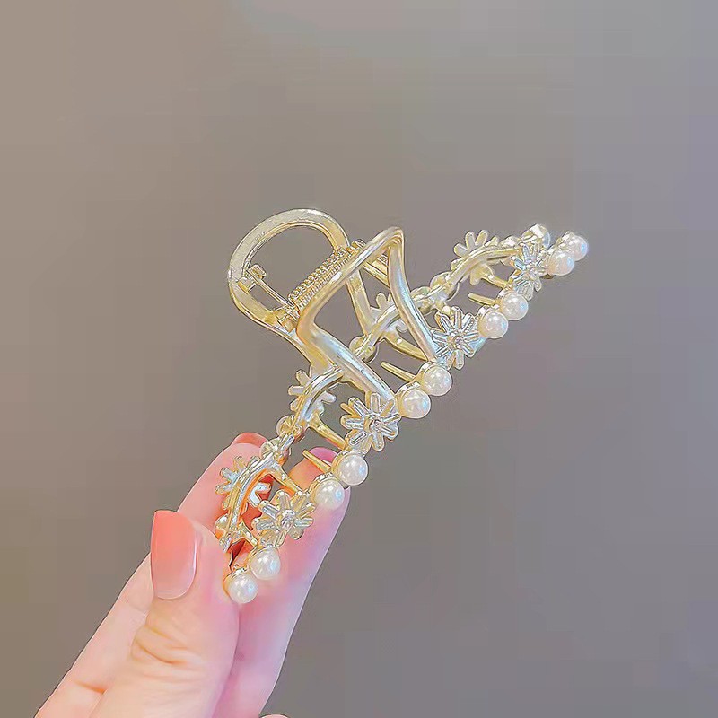 Retro back head pearl rhinestone scratch-off clip, popular large pearl scratch-off clip, summer shark clip pearl hairpin headwear
