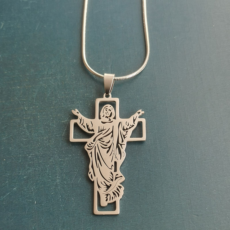 Cross-border foreign trade titanium steel stainless steel hollowed-out Jesus cross men's retro necklace pendant DIY jewelry accessories Application Scenario