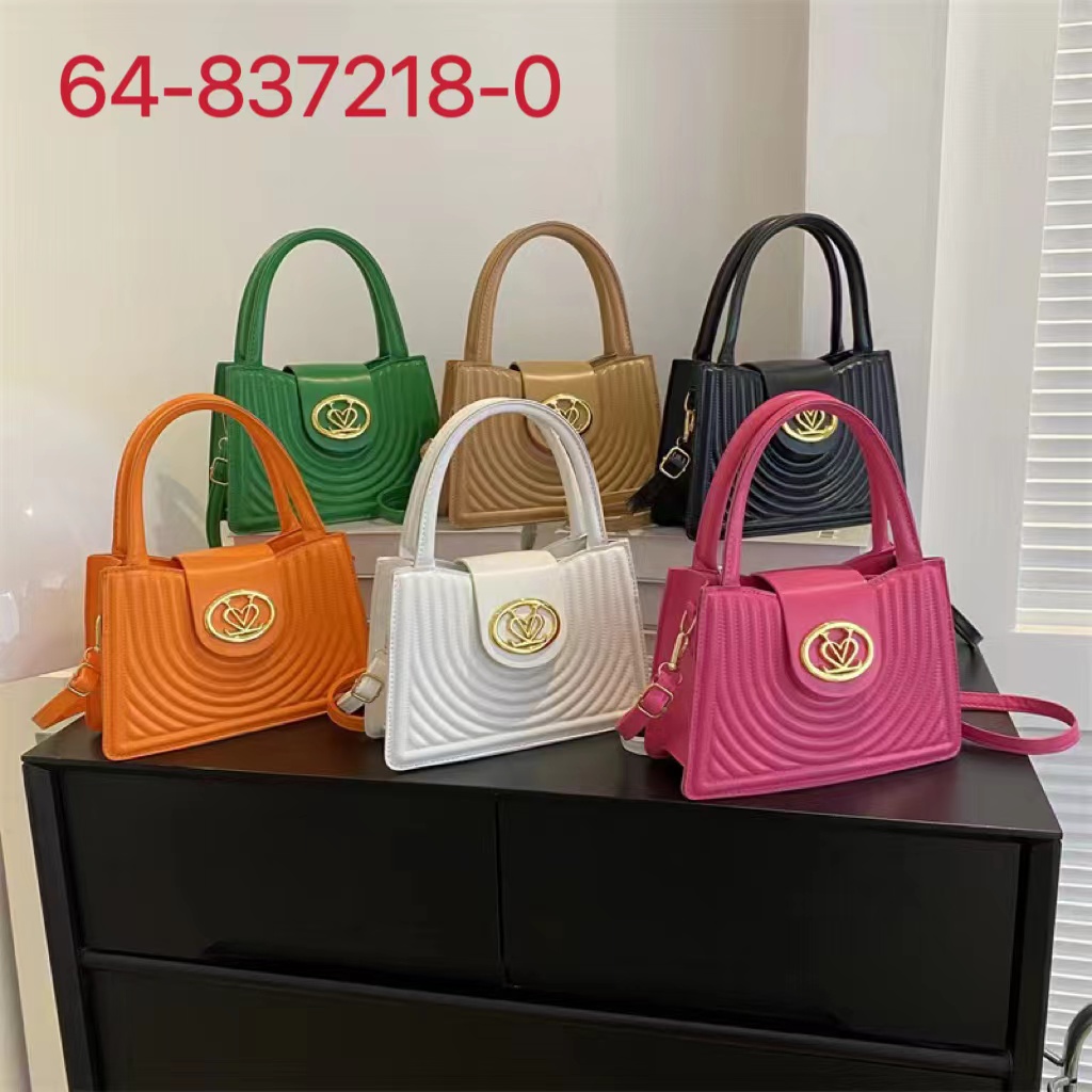 Crocs沙滩包 PVC女士包袋 箱包皮具 地摊热销 包包百搭 时尚休闲女包 潮流新款地摊Crocs沙滩包包包百搭详情16