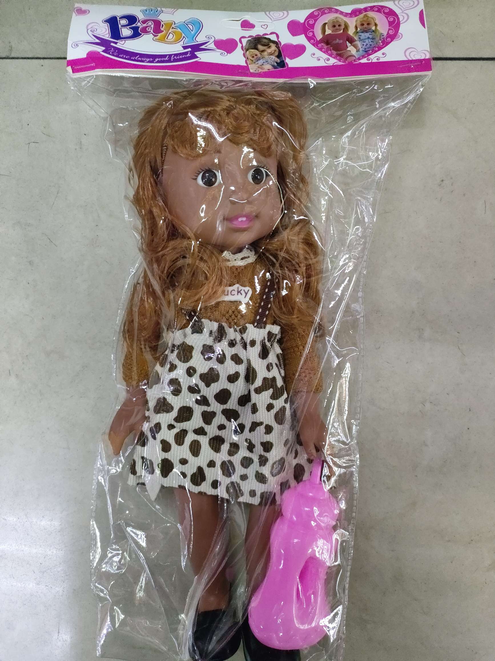 新款高档热销娃娃套装，三款清装不混装，卡头袋包装。14.5元/个，96个/箱。娃娃玩具深肤色外销热门