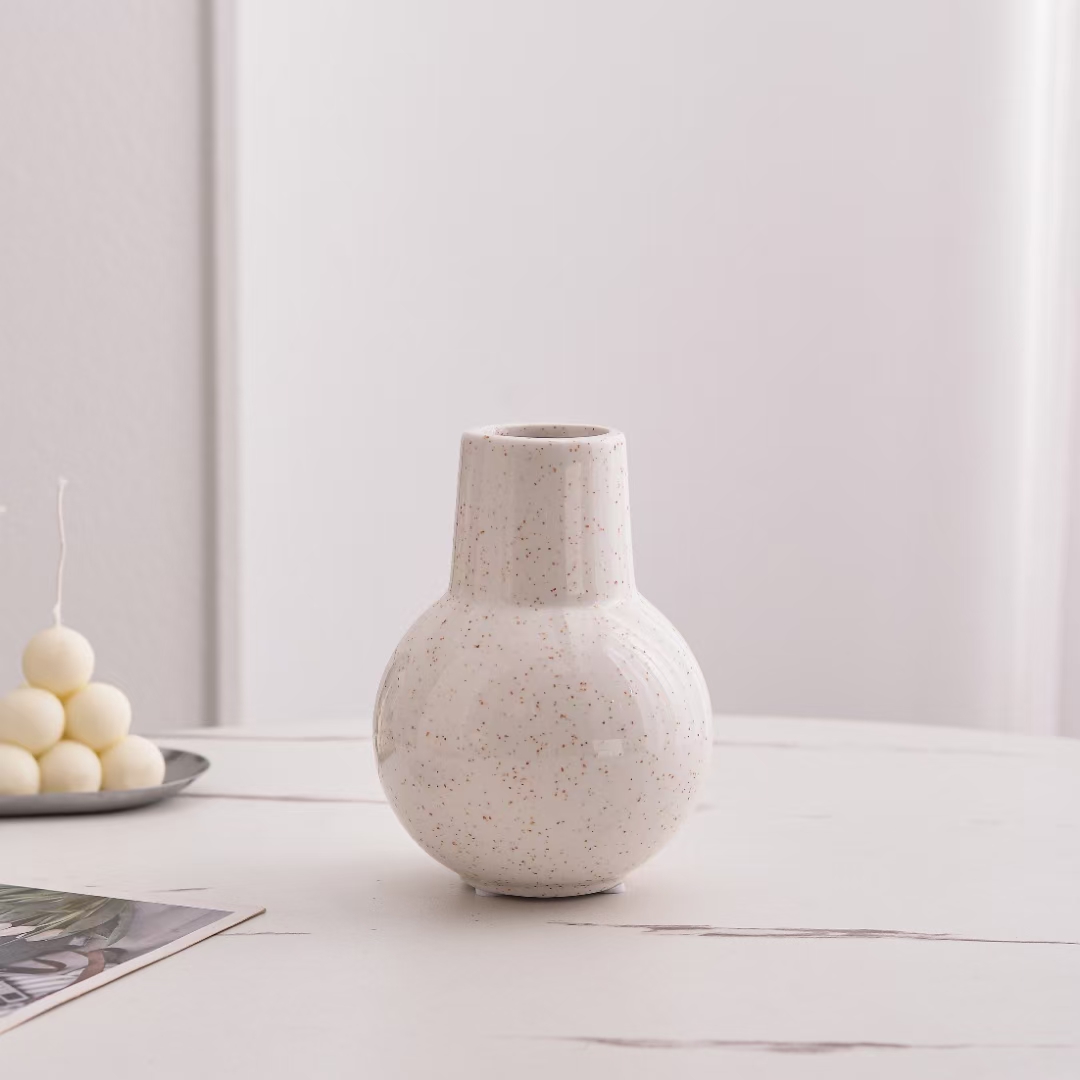 The golden pomelo vase can be used to hold water in high temperatures Application Scenario