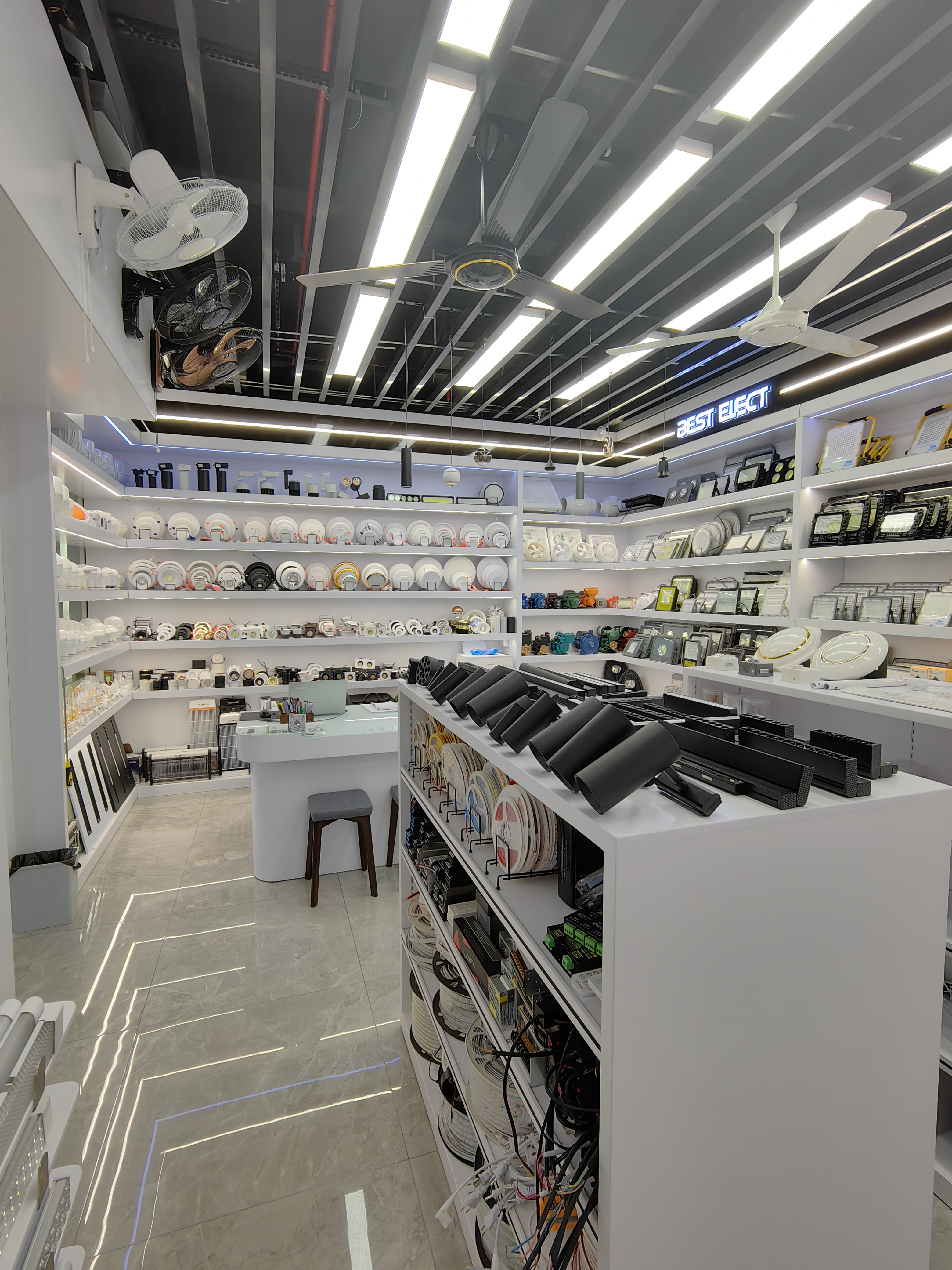 Yiwu Bohao Optoelectronic Technology Co., LTD describe pic - 2