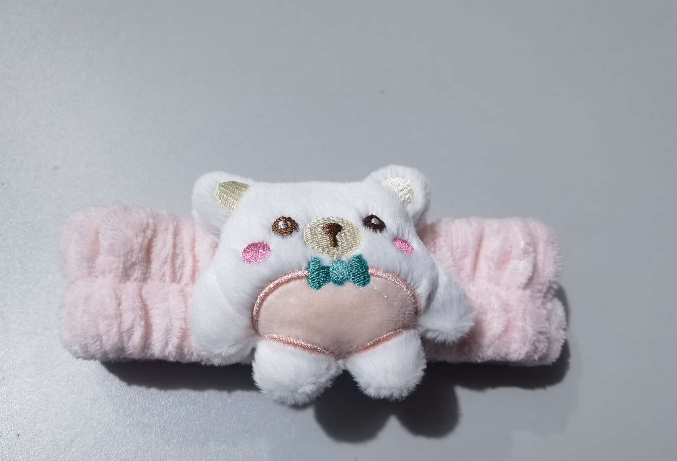 Trendy and beautiful hair bands, new cartoon hair bands, youth hair bands, white little clumsy bear, light pink hair bands, hair ties are cute for girls in autumn and winter