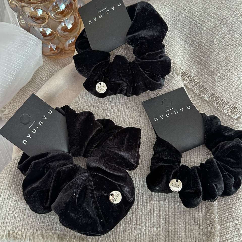 Small gold plate texture velvet hair accessory, large intestine circle, Dongdaemun, South Korea, stylish ins retro ponytail hair band, hair accessory, women's hair tie, hair tie, hair band, hair tie, hair tie, hair tie, hair tie, hair tie, hair tie, jewelry detail image 2