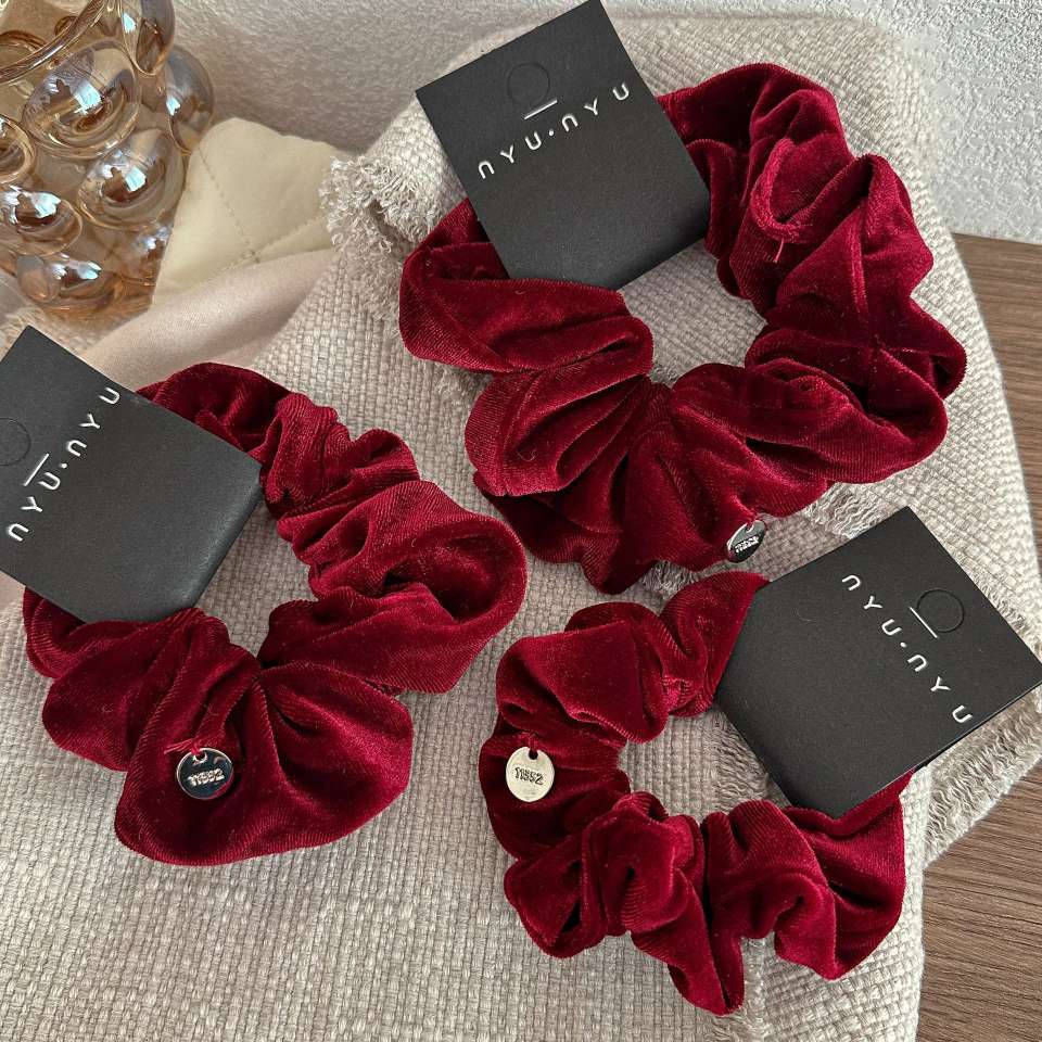 Small gold plate texture velvet hair accessory, large intestine circle, Dongdaemun, South Korea, stylish ins retro ponytail hair band, hair accessory, women's hair tie, hair tie, hair band, hair tie, hair tie, hair tie, hair tie, hair tie, hair tie, jewelry Item Picture
