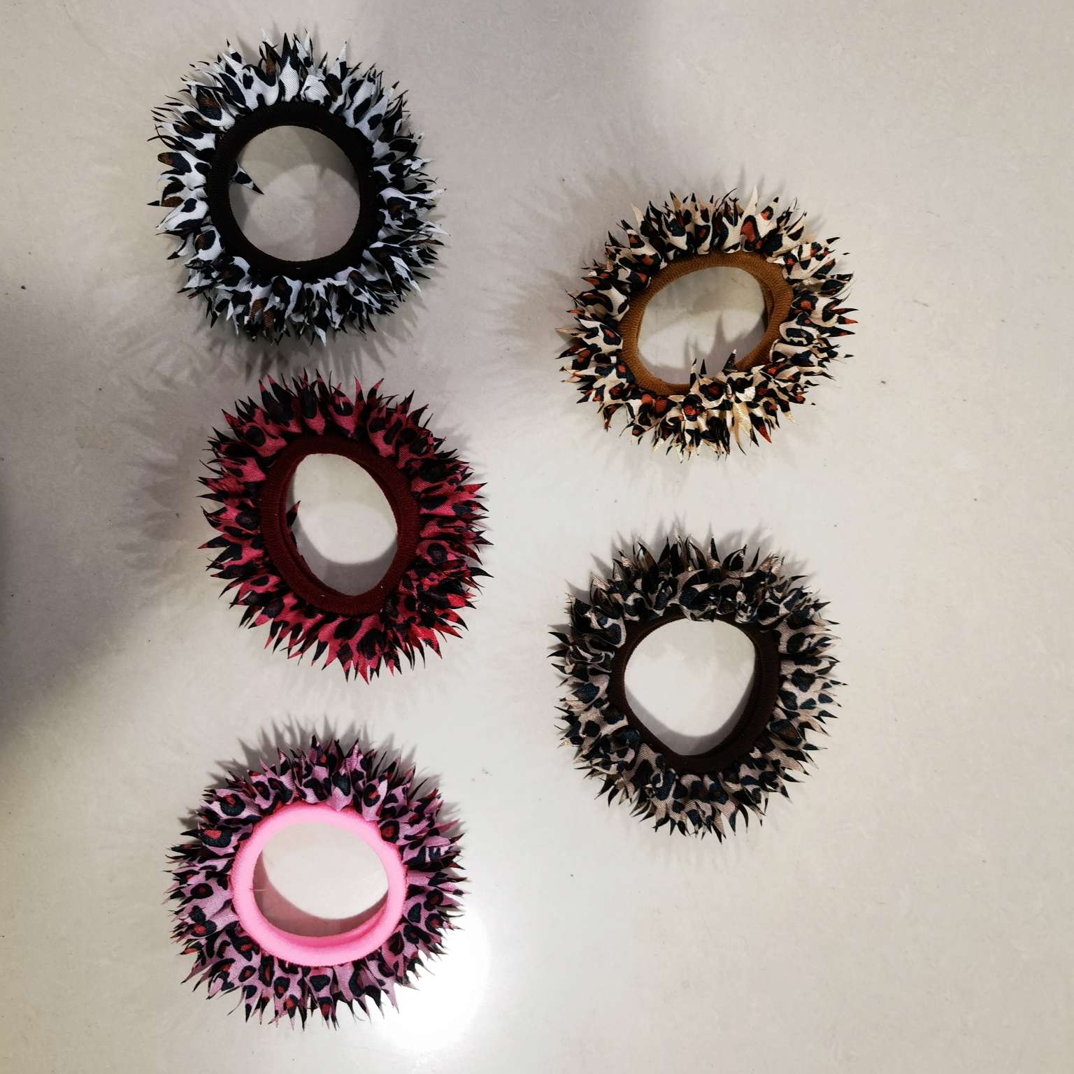 时尚女士头饰 发饰 发圈 头发扎发圈 头绳 精美饰品 优雅气质必备款发圈头绳饰品头发扎发圈头饰