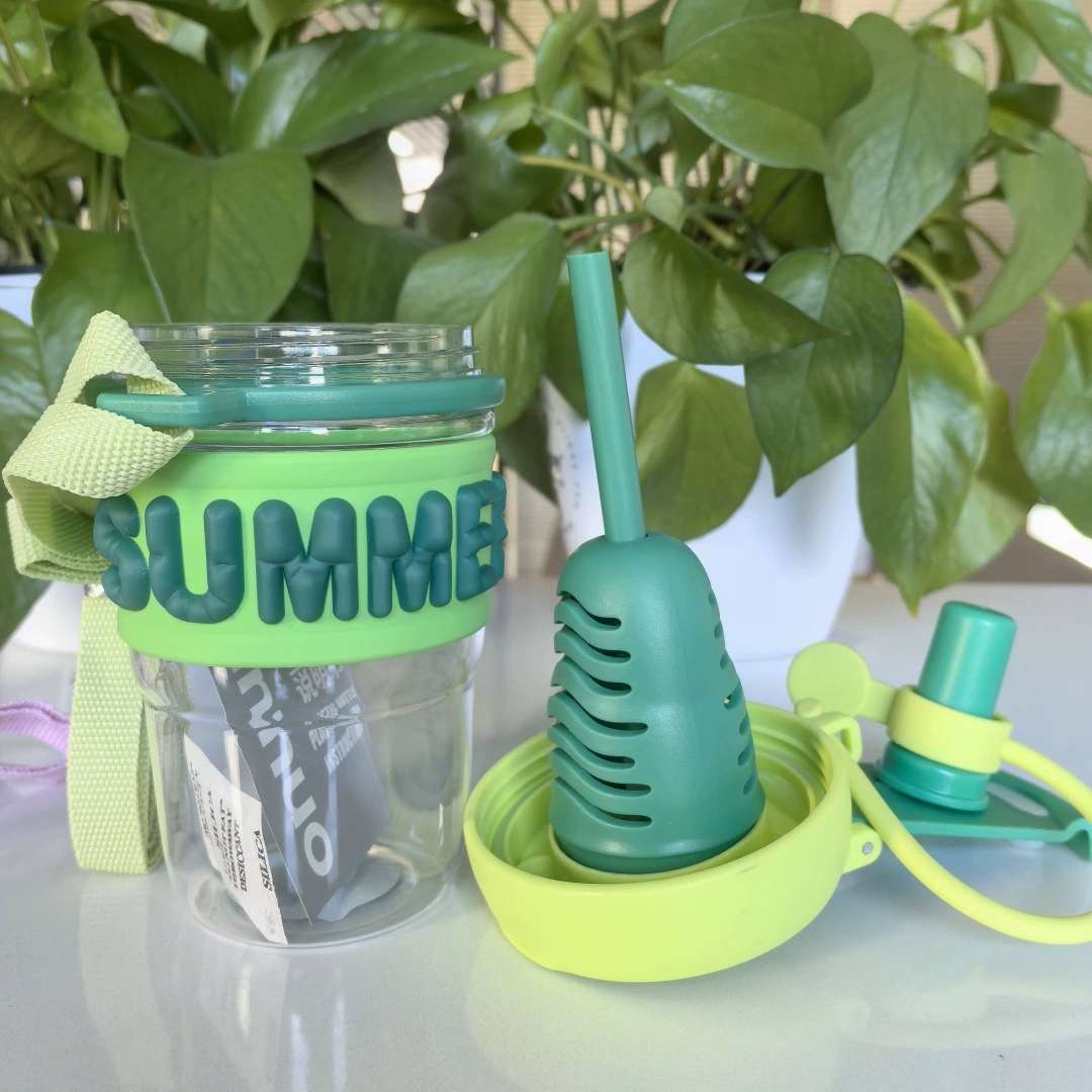 S49-2696 anti-scalding cartoon straight drinking cup with straps Summer sports plastic student water bottle high appearance level water cup undefined