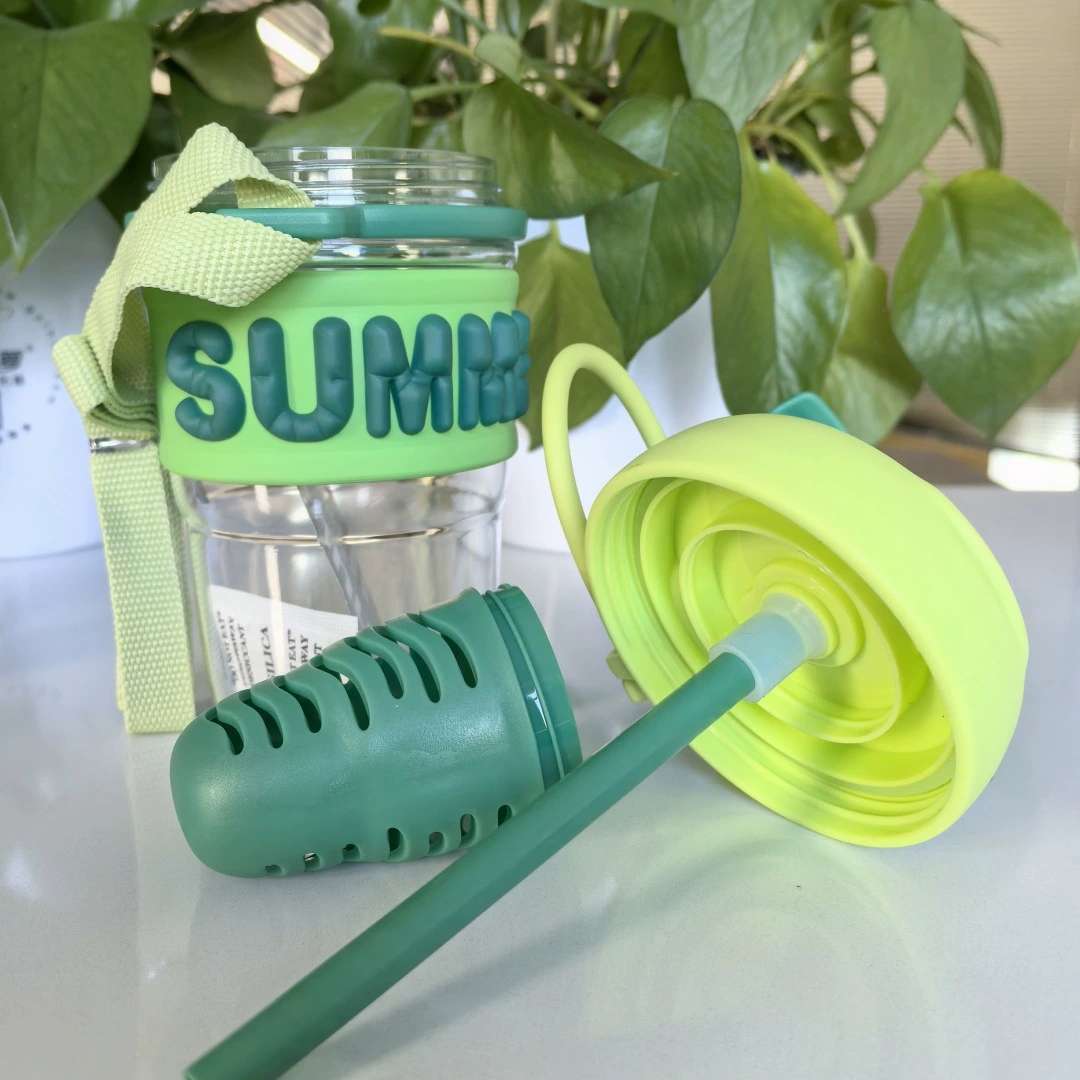 S49-2696 anti-scalding cartoon straight drinking cup with straps Summer sports plastic student water bottle high appearance level water cup undefined