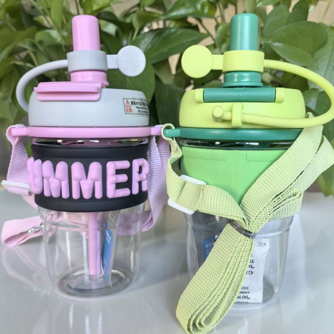 S49-2696 anti-scalding cartoon straight drinking cup with straps Summer sports plastic student water bottle high appearance level water cup undefined