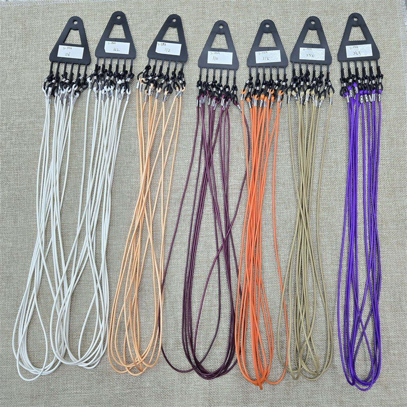 眼镜挂链时尚眼镜链防丢挂绳个性眼镜配饰珍珠眼镜链金属眼镜挂链硅胶眼镜绳潮酷眼镜链白底实物图