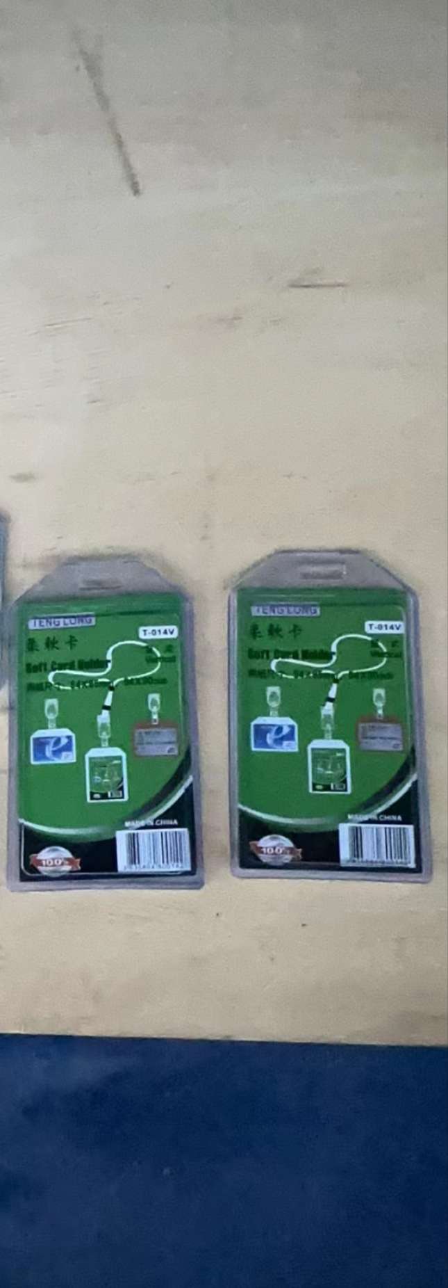 Office essential cultural display supplies: ID card holders, portable tag ropes, hanging ropes, short styles Application Scenario