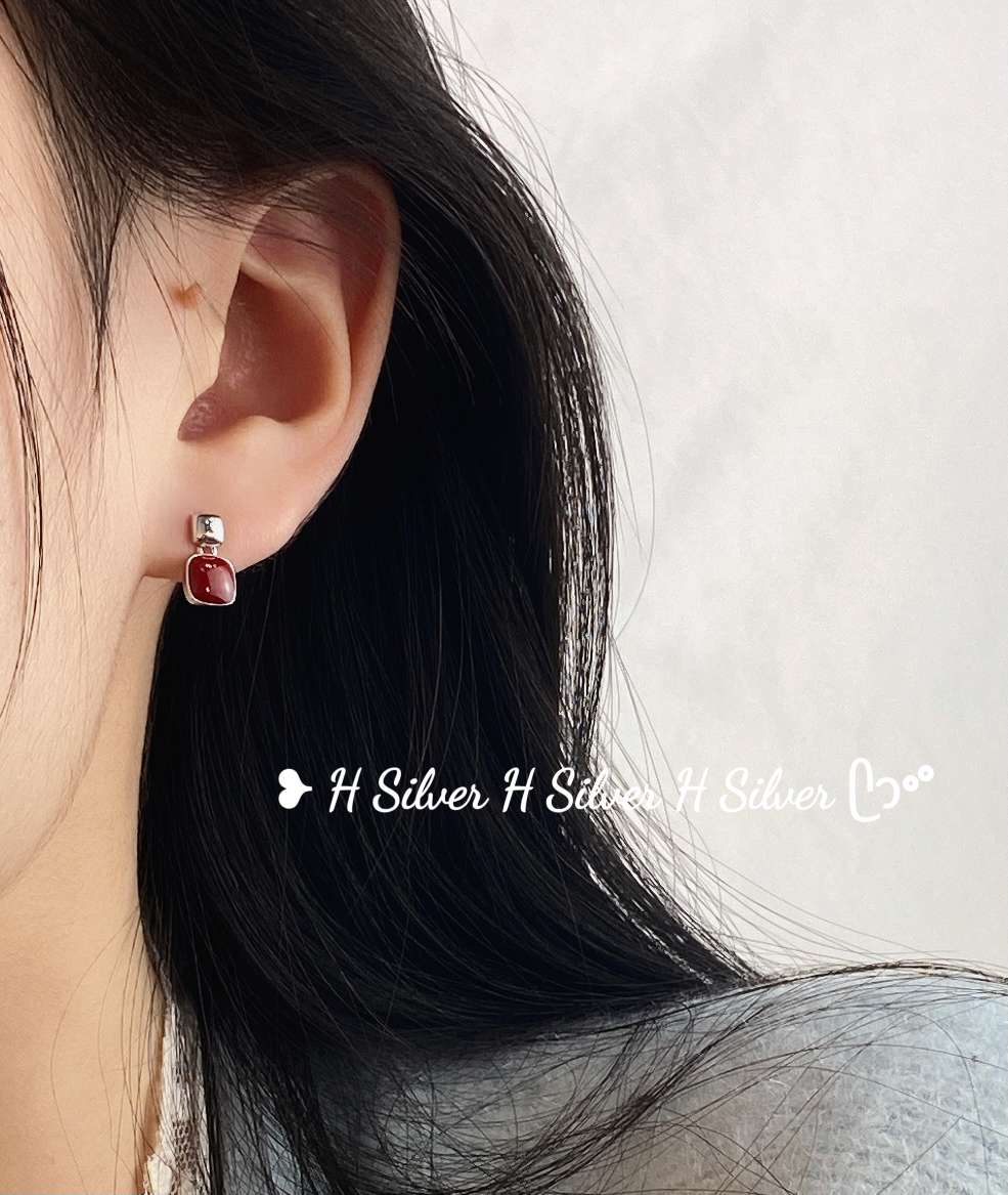 思兰银饰925银烤漆耳丁时尚百搭耳环轻奢高级感耳饰2025年爆款推荐法式耳丁细节图