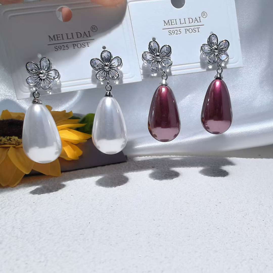 红色 气质长款女士耳饰 锆石耳环耳坠 独特设计 高级感饰品 女士优雅气质珠珠耳环饰品女长款气质